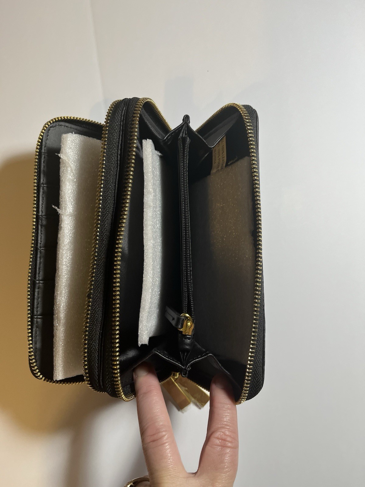 NWOT JOY & IMAN Double Zip Wallet New Without Tag Black 12 Card Slots & Change