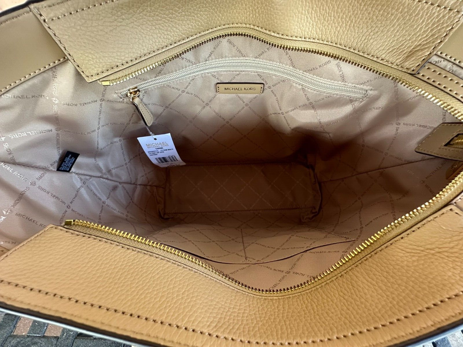 MICHAEL KORS CARINE LARGE FRONT POCKET SHOULDER TOTE BAG MK LIGHT CREAM MULTI