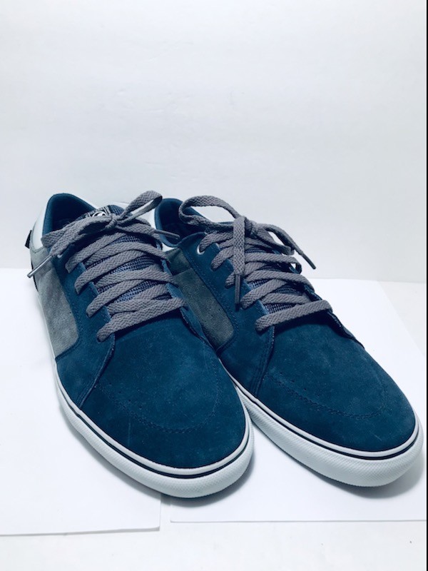 NWB NEW DVS Shoe Co. Stafford Skateboarding Shoes Men’s Size 11 Blue & Gray