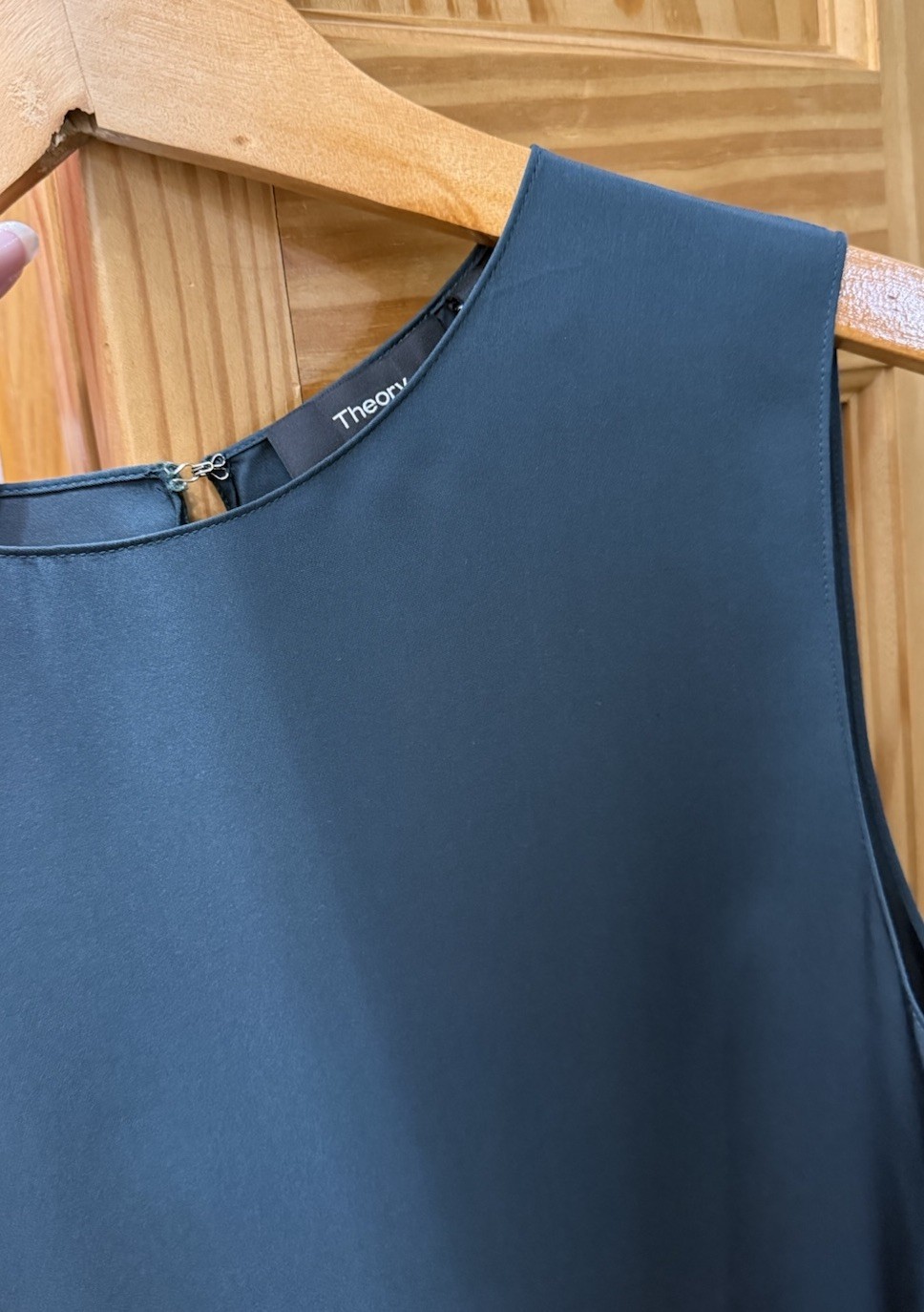 Theory women’s Shell sleeveless top size small dark teal green
