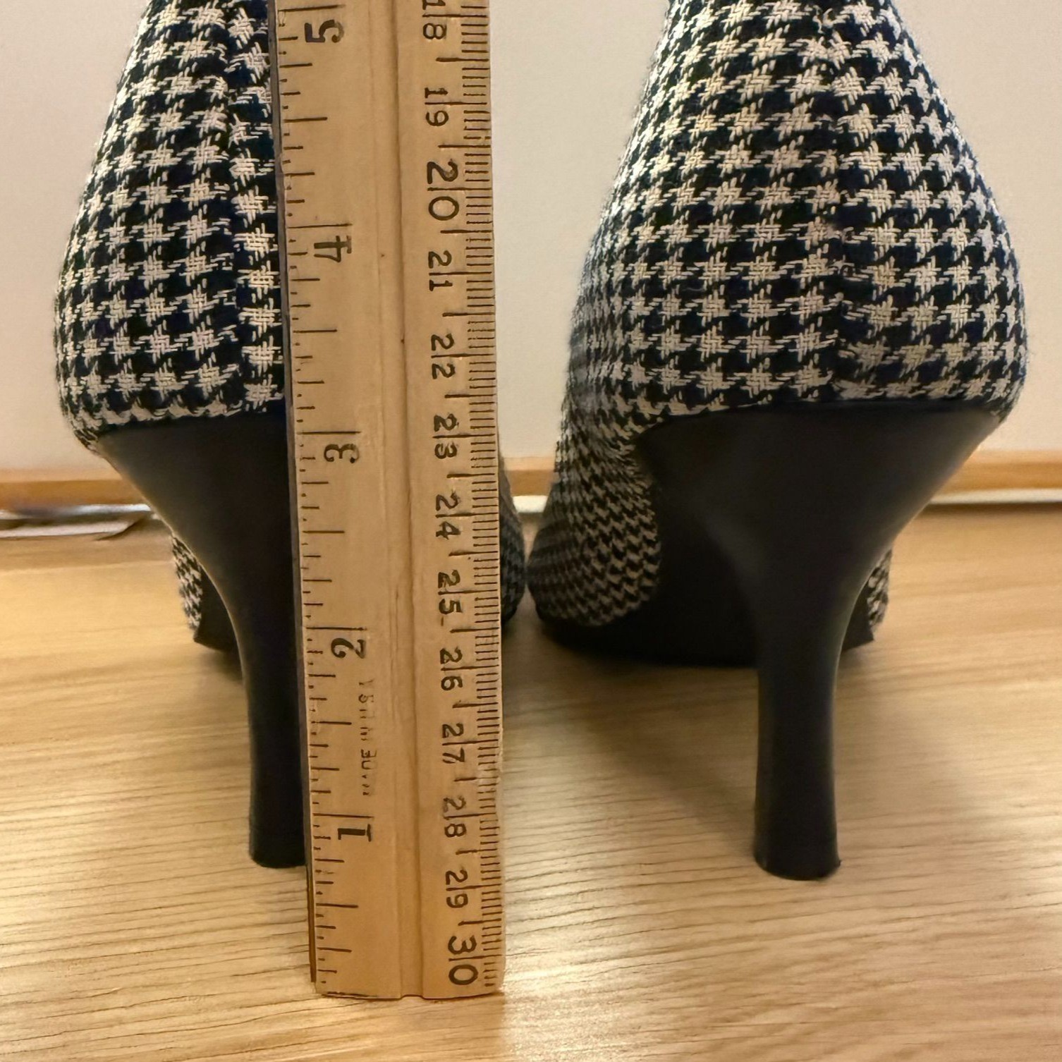 Comfort Plus Heels Size 8W Black White Houndstooth Pointed Toe Pumps Retro