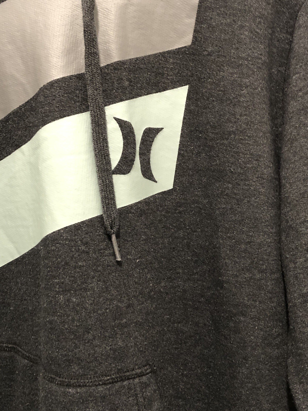 Hurley Men’s Regular Fit Ultra Soft Fleece Pullover Hoodie Comfortable Medium