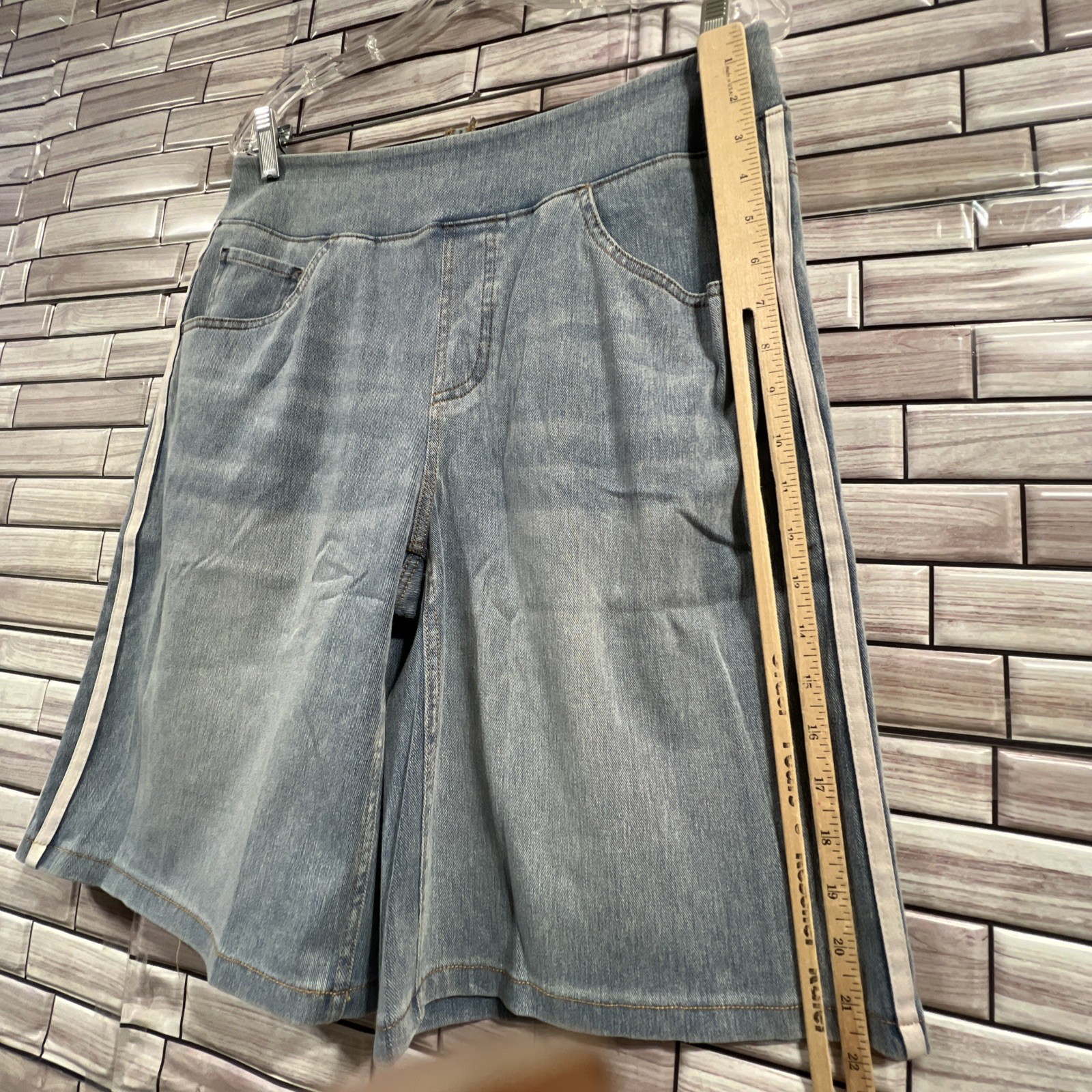 Halara womens L 12/14 shortsHigh Waisted Relaxed Denim Bermuda Malbu Blue NWT