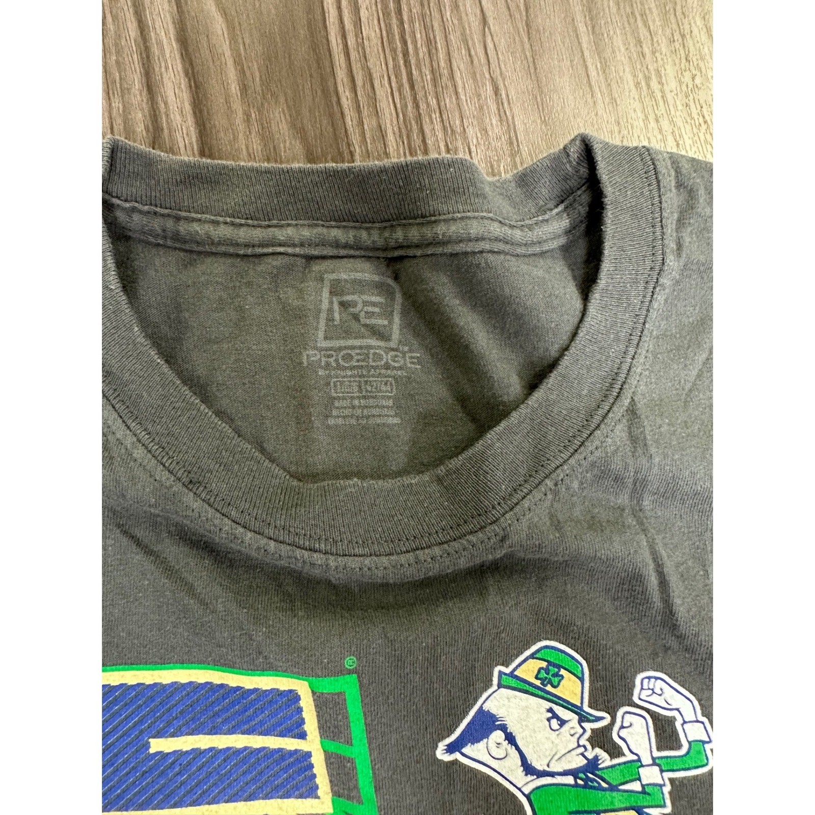 ProEdge Notre Dame Fighting Irish T-Shirt Mens Large Gray Graphic NCAA Tee