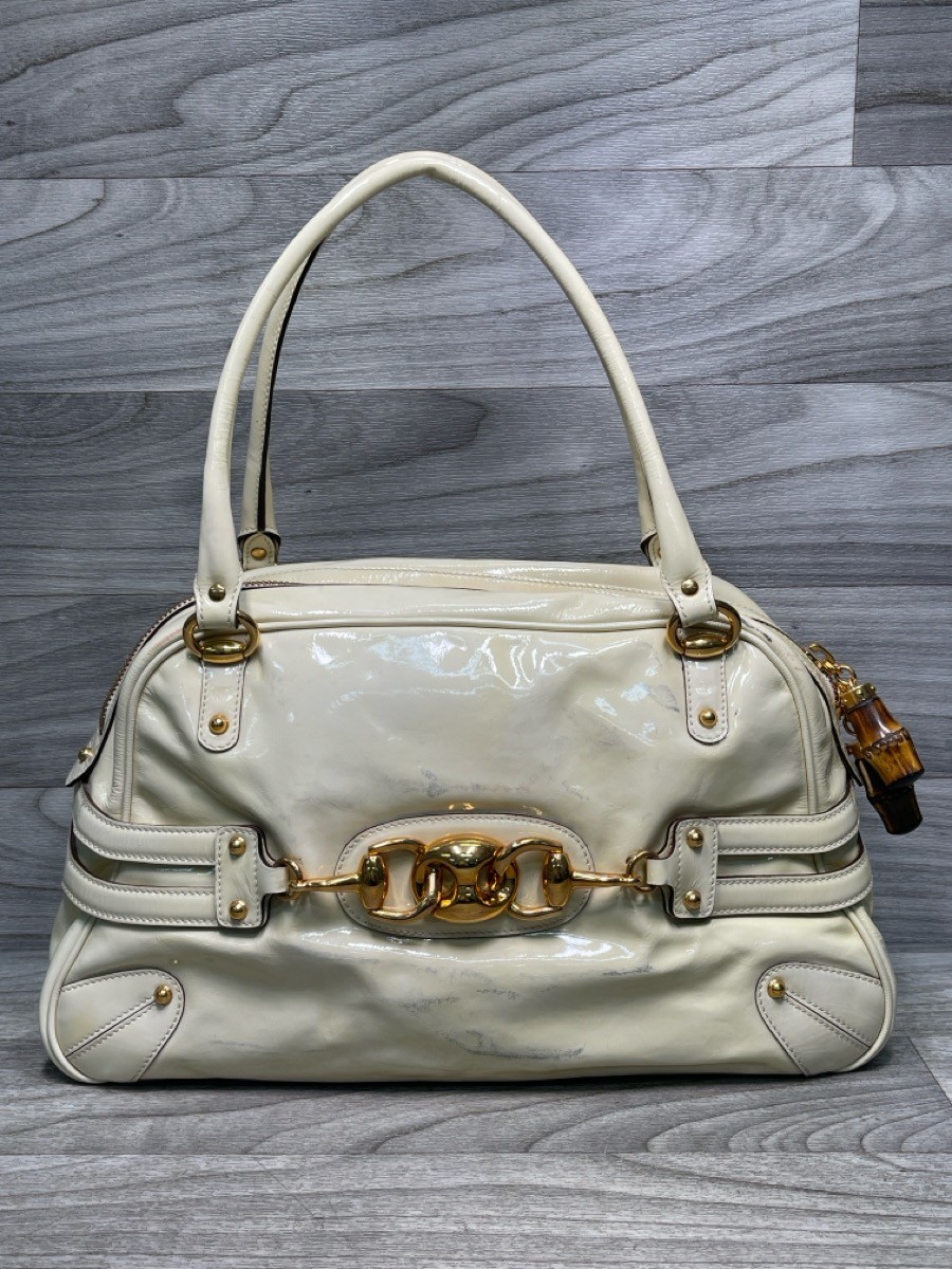 Gucci White Patent Leather Horsebit Shoulder Bag – Authentic (I-12543)