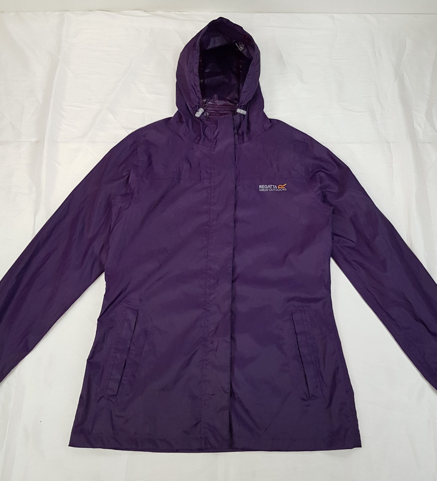 REGATTA SIZE 10UK M WOMENS PURPLE WATERPROOF LIGHTWEIGHT JACKET HOODED RAINCOAT