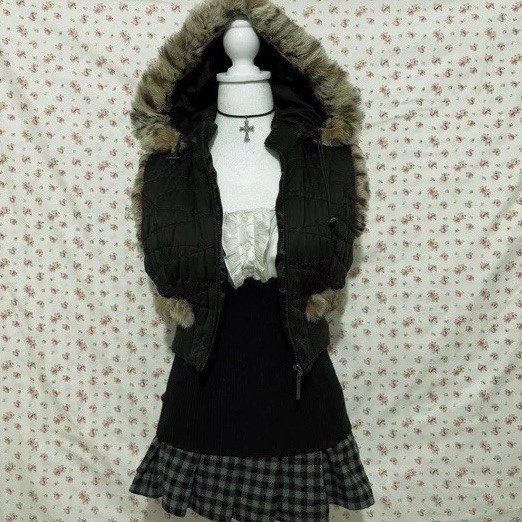 GUESS JEANS Women’s Black Hooded Puffer Vest Faux Fur Trim Full Zip S/M