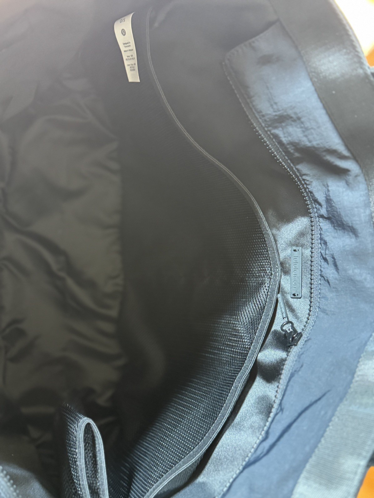 Lululemon Clean Lines Tote Bag Large Black Adjustable Strap Travel Gym NWT