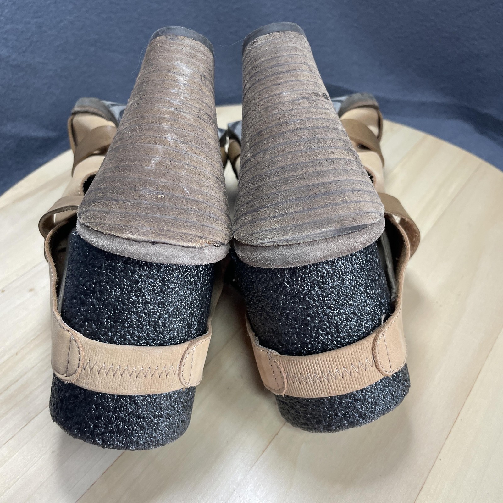 OTBT Strappy Leather Heel ESTIMATED Womens Sz 10?? Beige Tan Lt Brown Wrap