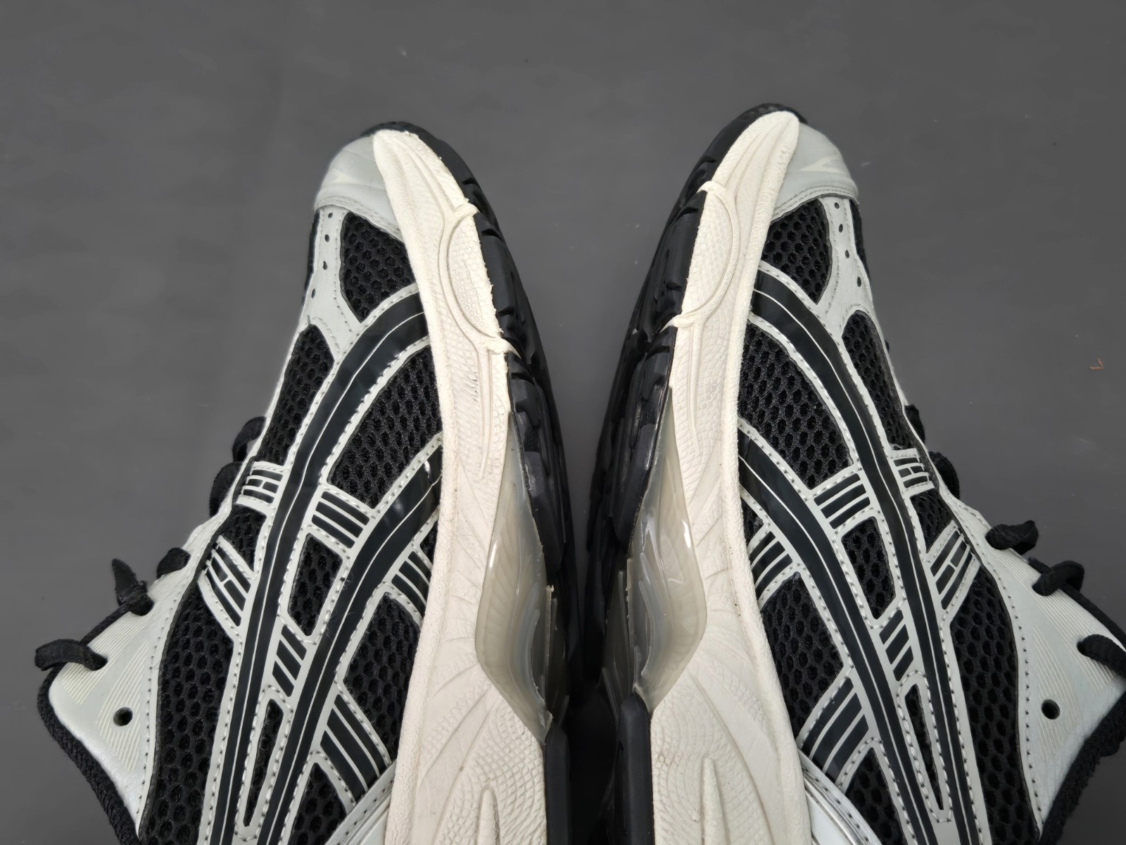 Asics Gel Kayano 14 Black Silver Gray 1201A019 Size 9 Mens Athletic Shoes