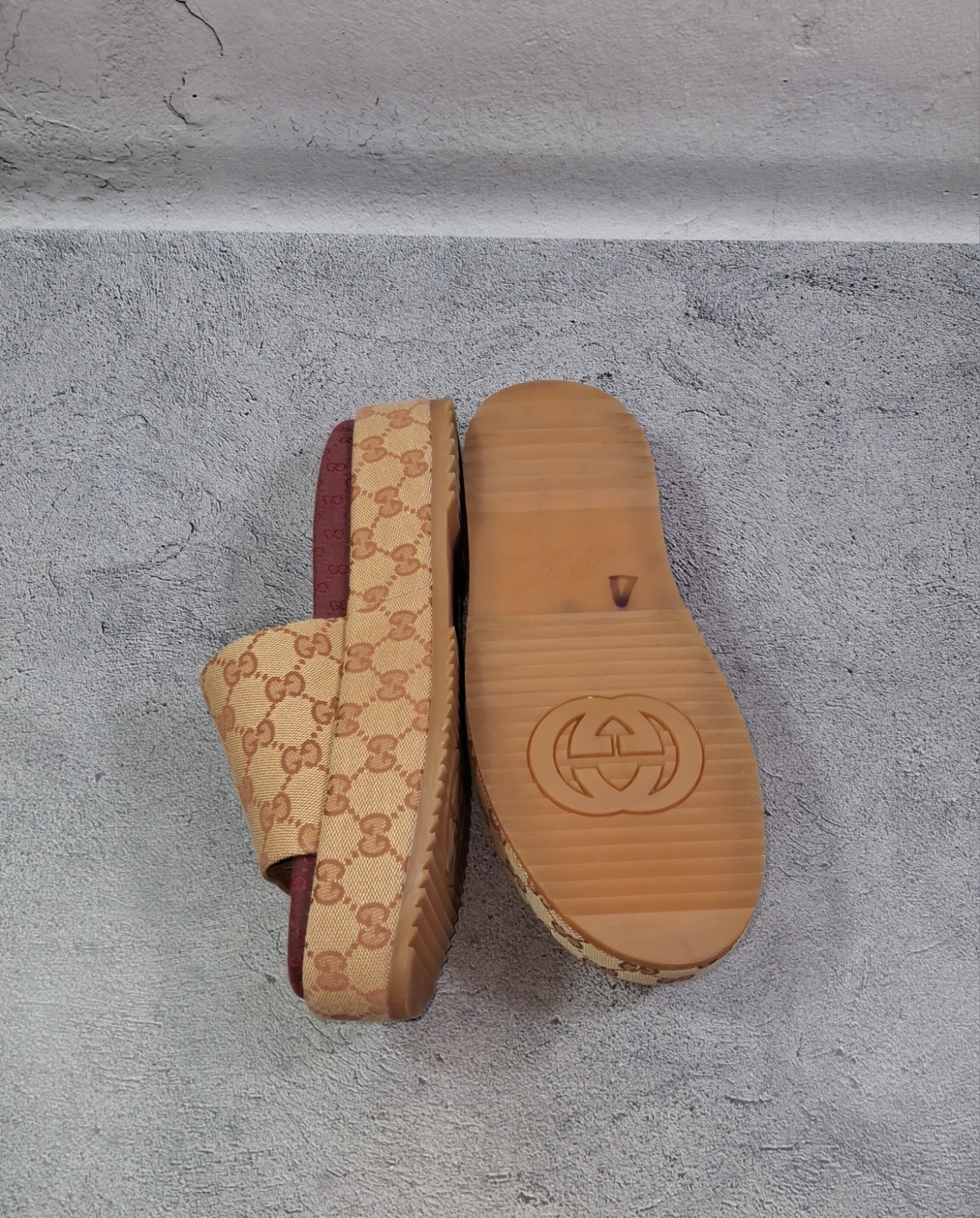 40EU (8 US) Gucci Angelina Platform Slide Sandals GG Canvas Monogram
