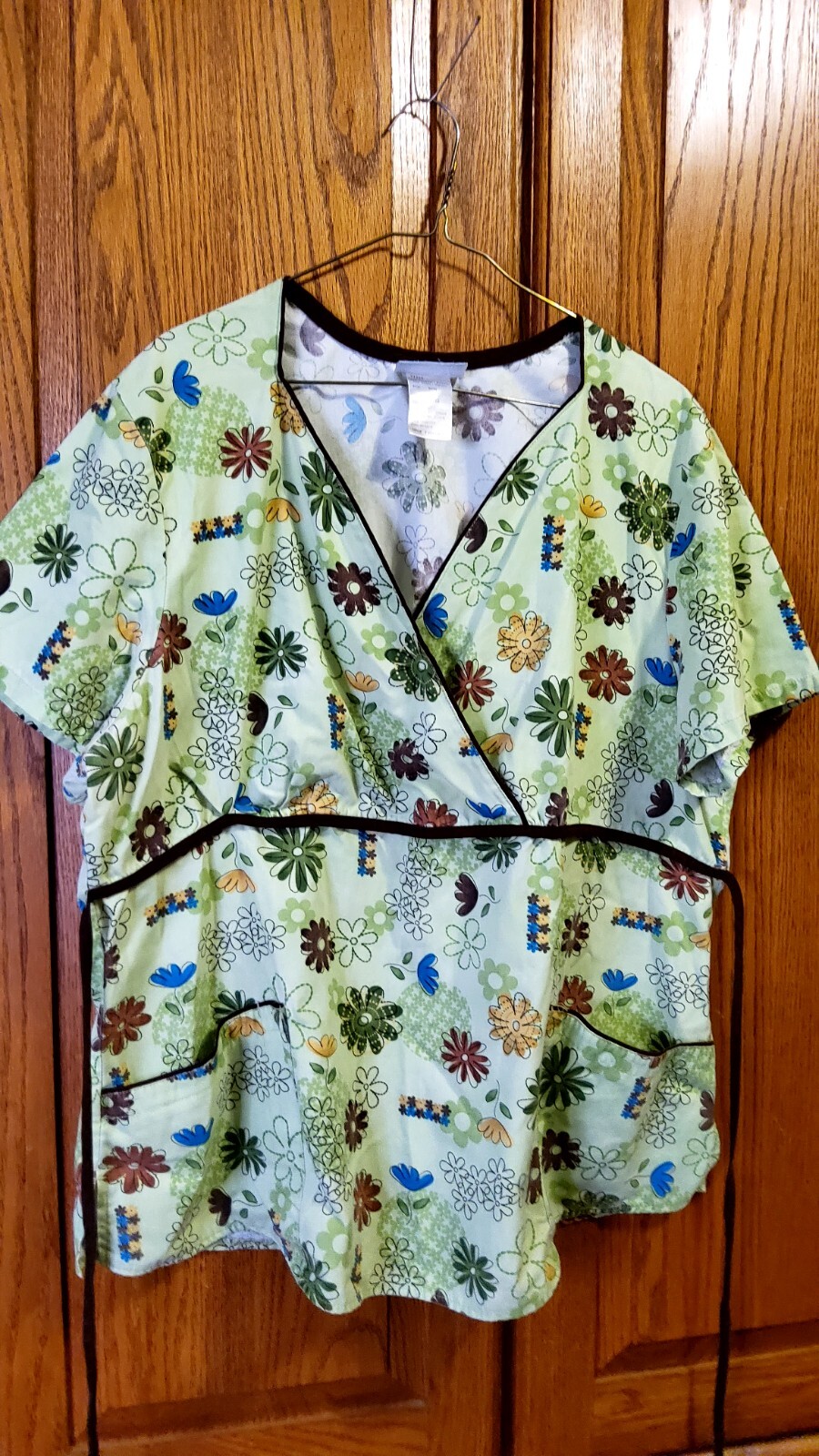 SB Scrub Top XL Short Sleeves Tie Back Arm Pit To Arm Pit 24.5 In. (B21)