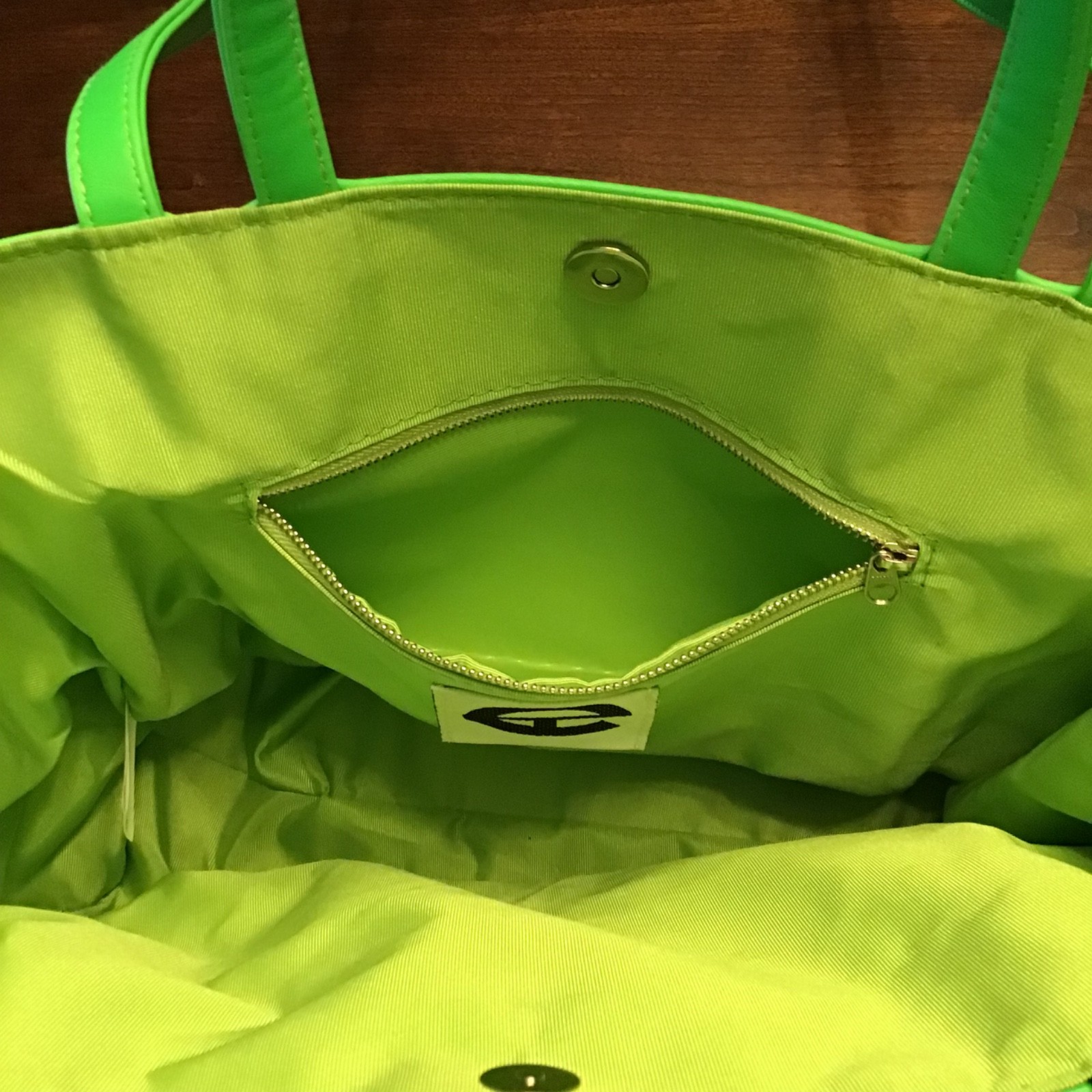 Telfar Green Medium Tote Bag with Logo, Magnetic Closure, Inner Pockets New