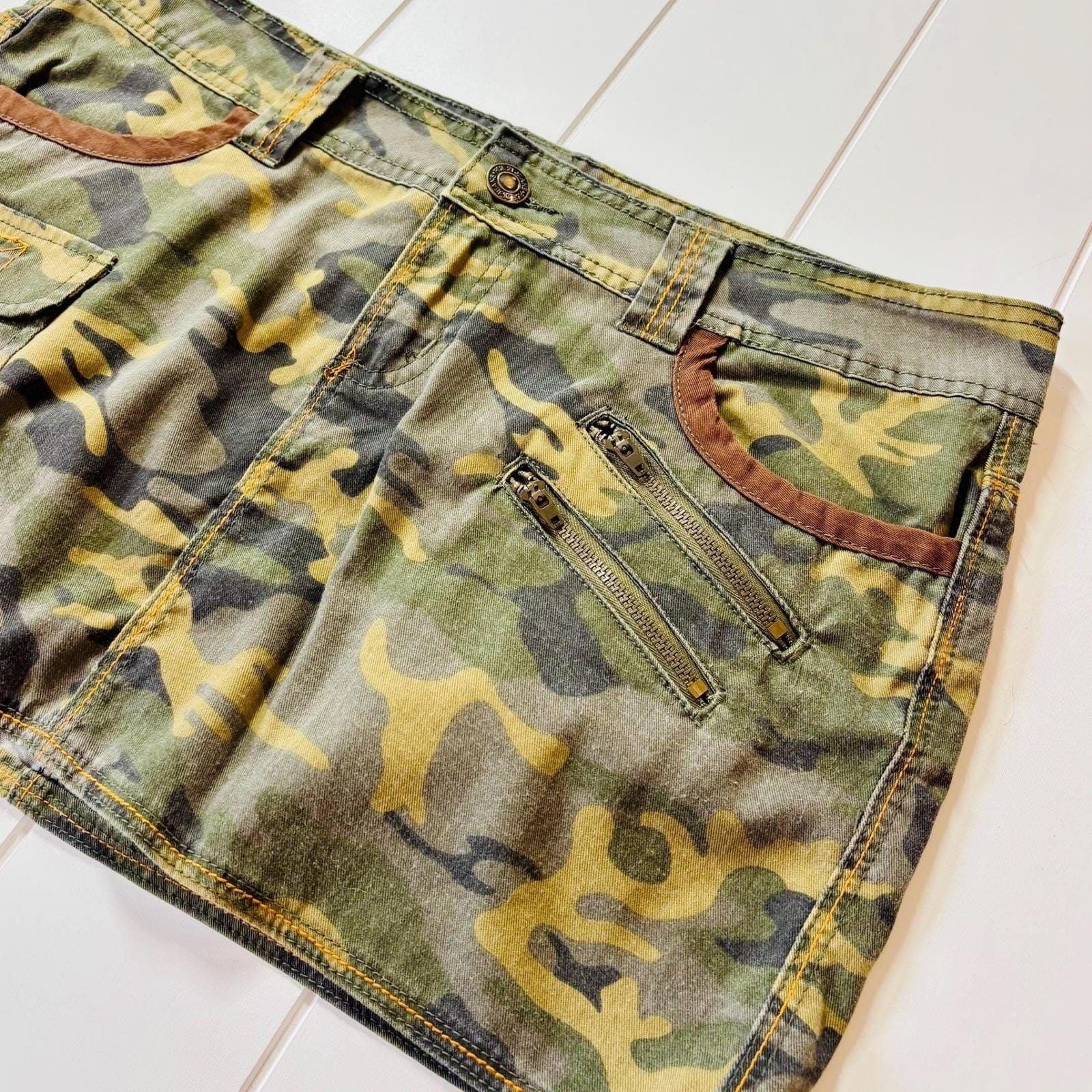 Vintage Y2K Camo Utility Grunge Micro Mini Skirt Size 11 12