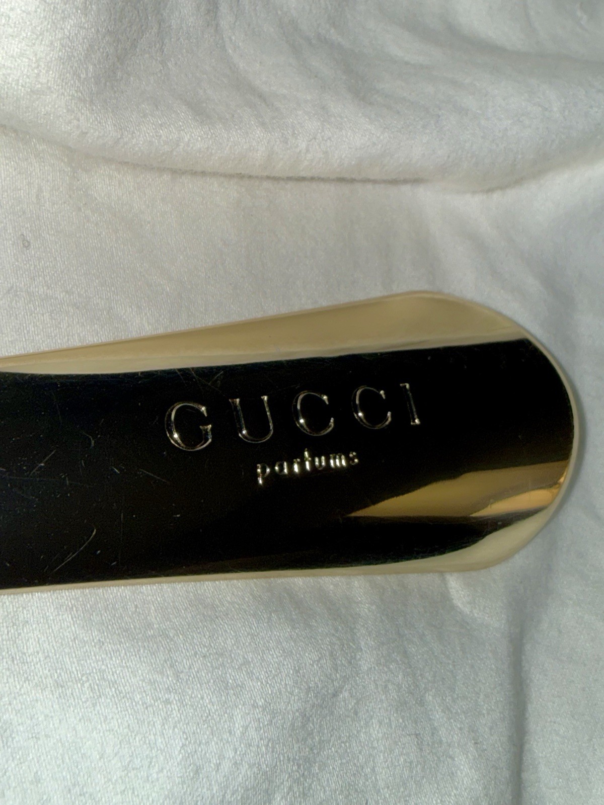 Gucci Made to Measure Shoe Horn Pre Owned In Original Box Gold Parfums 6 Inches