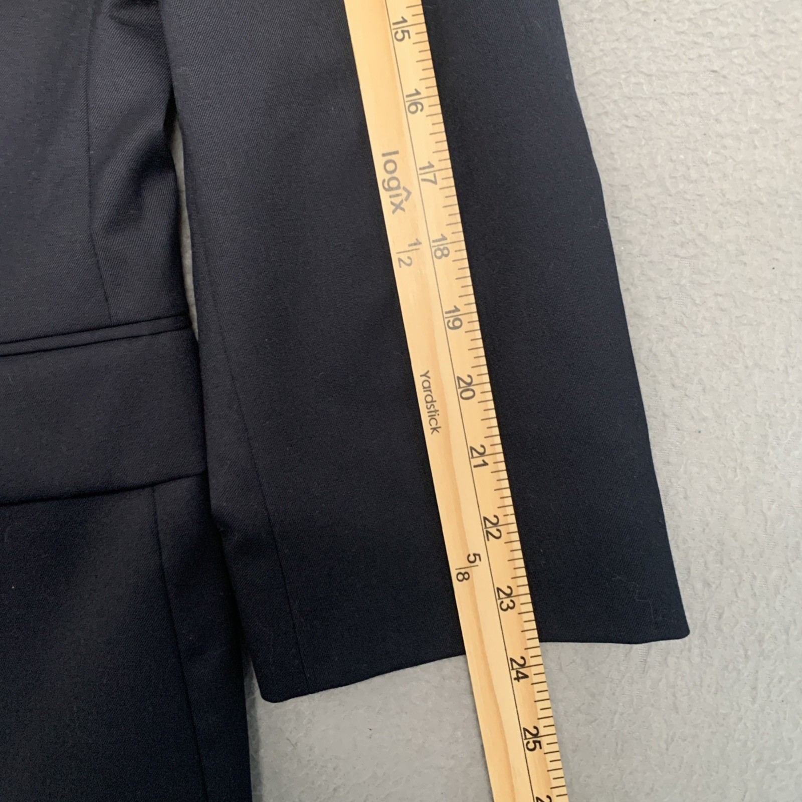 Brooks Brothers 346 Men’s Navy Blazer 100% Wool Bemberg Lining 43R 2 Gold Button