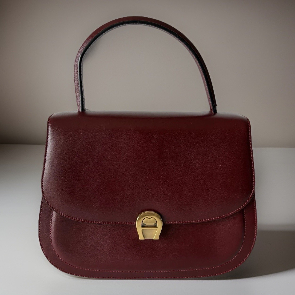 Authentic vintage AIGNER Handbag Leather Burgandy From Japan 0955