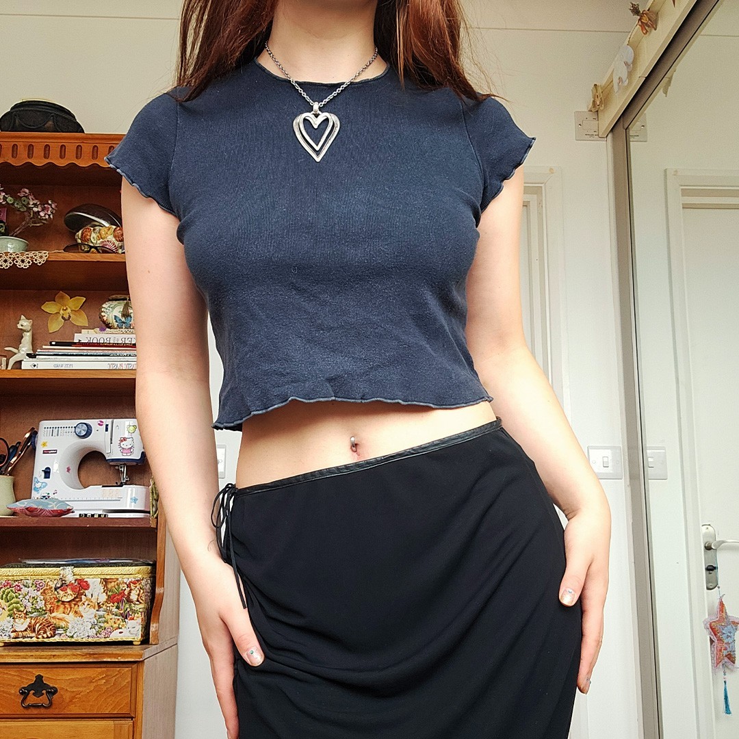 Brandy Melville Black Cropped Baby Tee Lettuce Hem Short Sleeve XS S Y2K Cotton