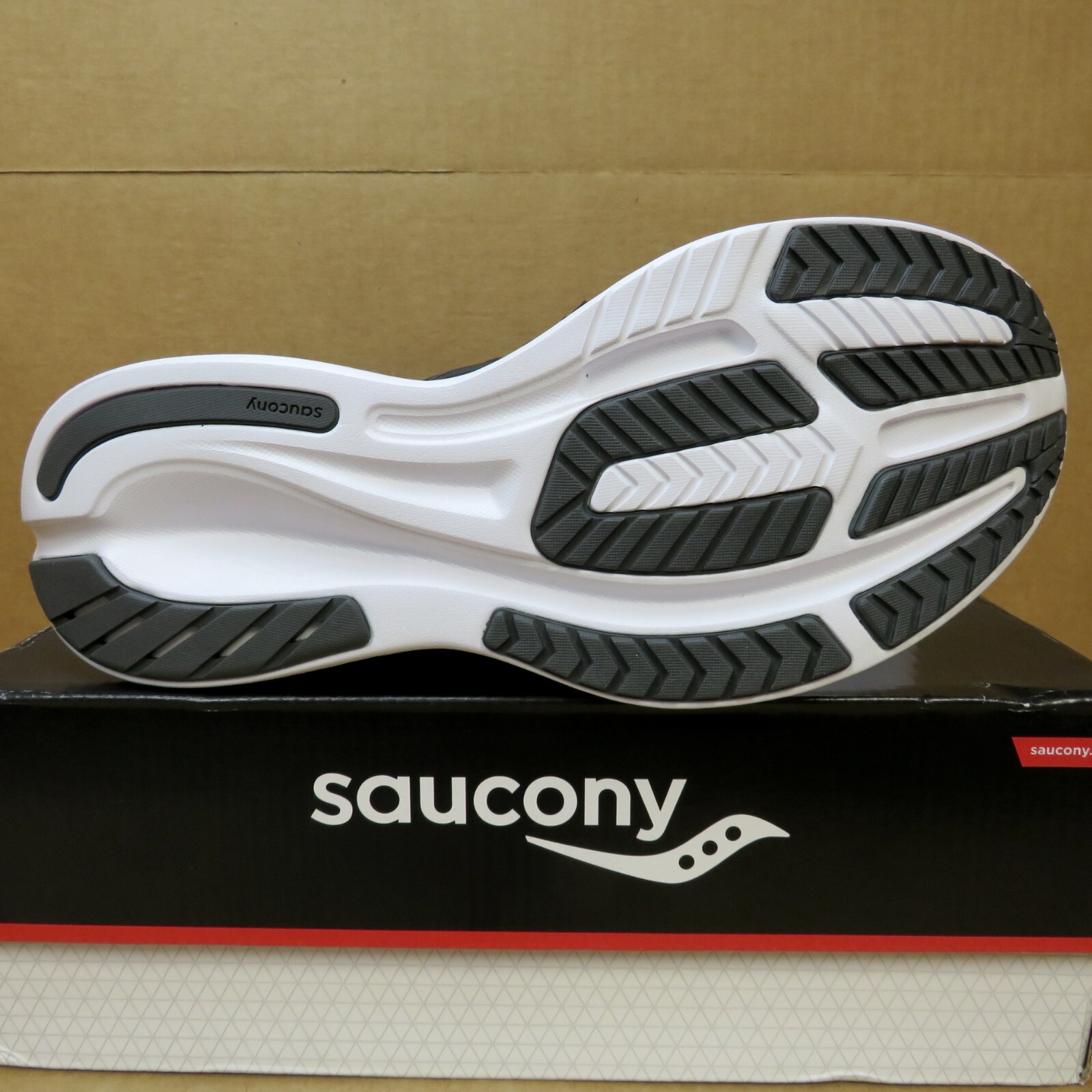 Saucony Ride 15 Running Shoes (Men’s Size 10.5 D)…Mostly Black Color