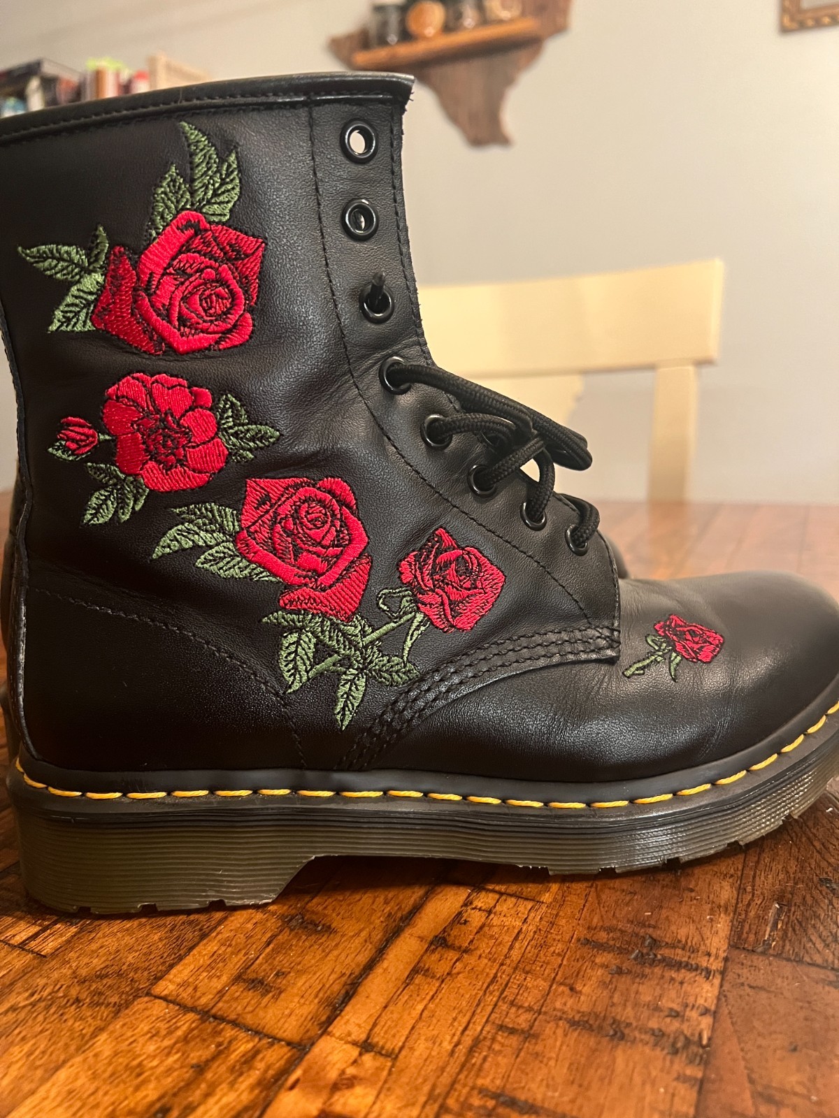 Dr. Martens 1460 Vonda 8 Eye Floral Leather Women’s Boots – Black, Size 9 US