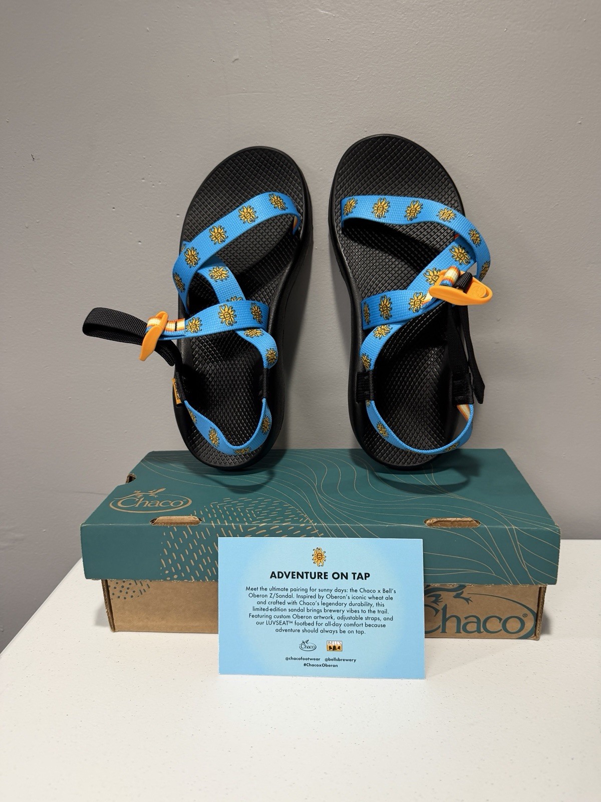Chaco Z1 Classic USA Oberon Day Strappy Sandals Men’s US 11 Blue/Orange.