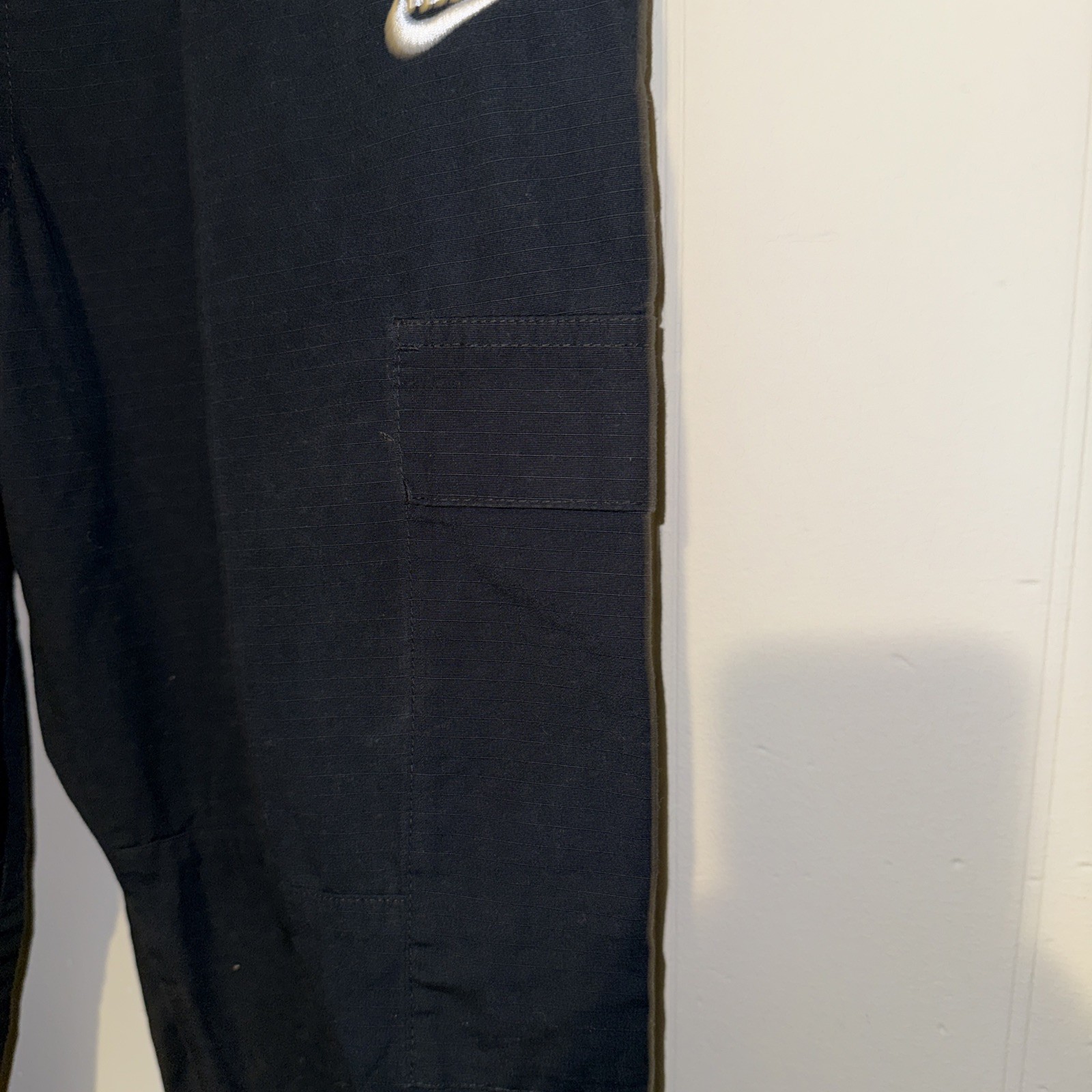 Nike Men’s Black Cargo Pants Size S Regular Pull On Elastic Waist Pockets