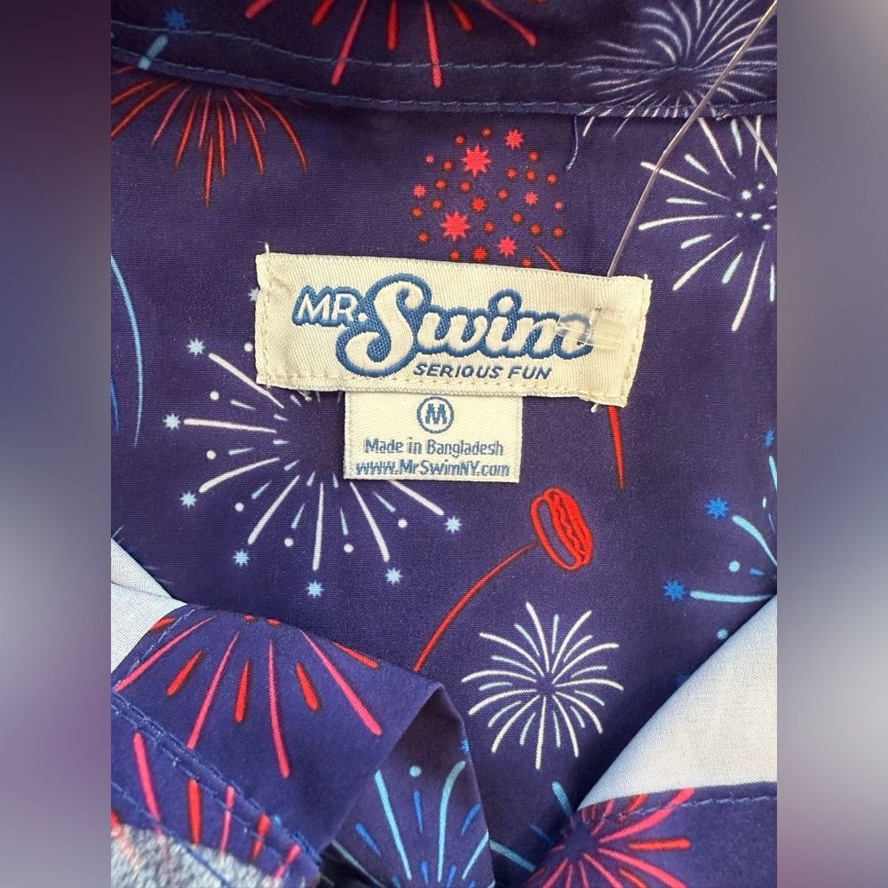 Mr Swim Blue Patriotic Fireworks Button-Down Shirt Size M Red White Blue Sleeve