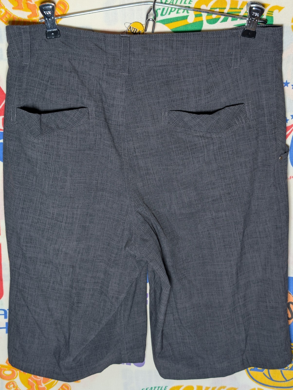 Lululemon Shorts 34 Gray Stretch 21-In Length Inseam 11 In Excellent Condition