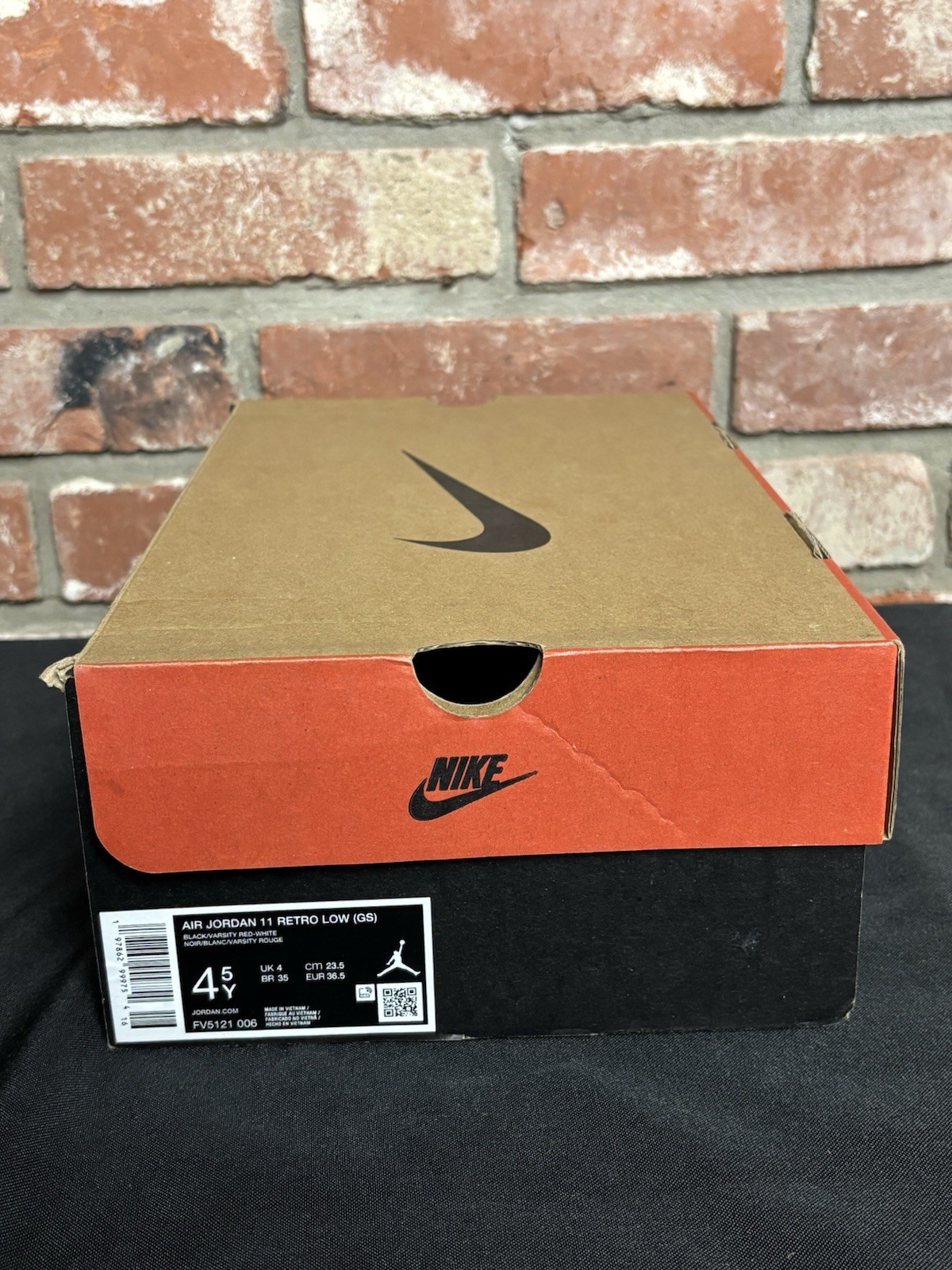 Size 4.5Y – Air Jordan 11 Retro Low (GS) preowned original box FV5121-006