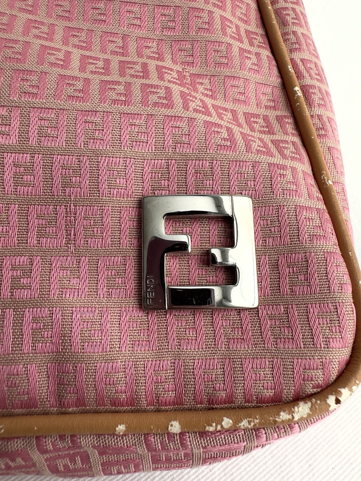 ✨Authentic FENDI FF Zucchino Canvas Shoulder Bag Pink