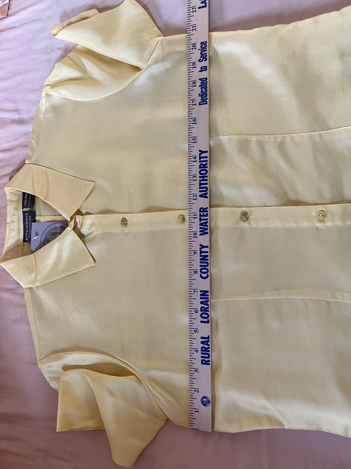 Kathy Ireland Essent Yelow Silk Short Sleeve Buttonup Shirt Blouse Deadstock NWT