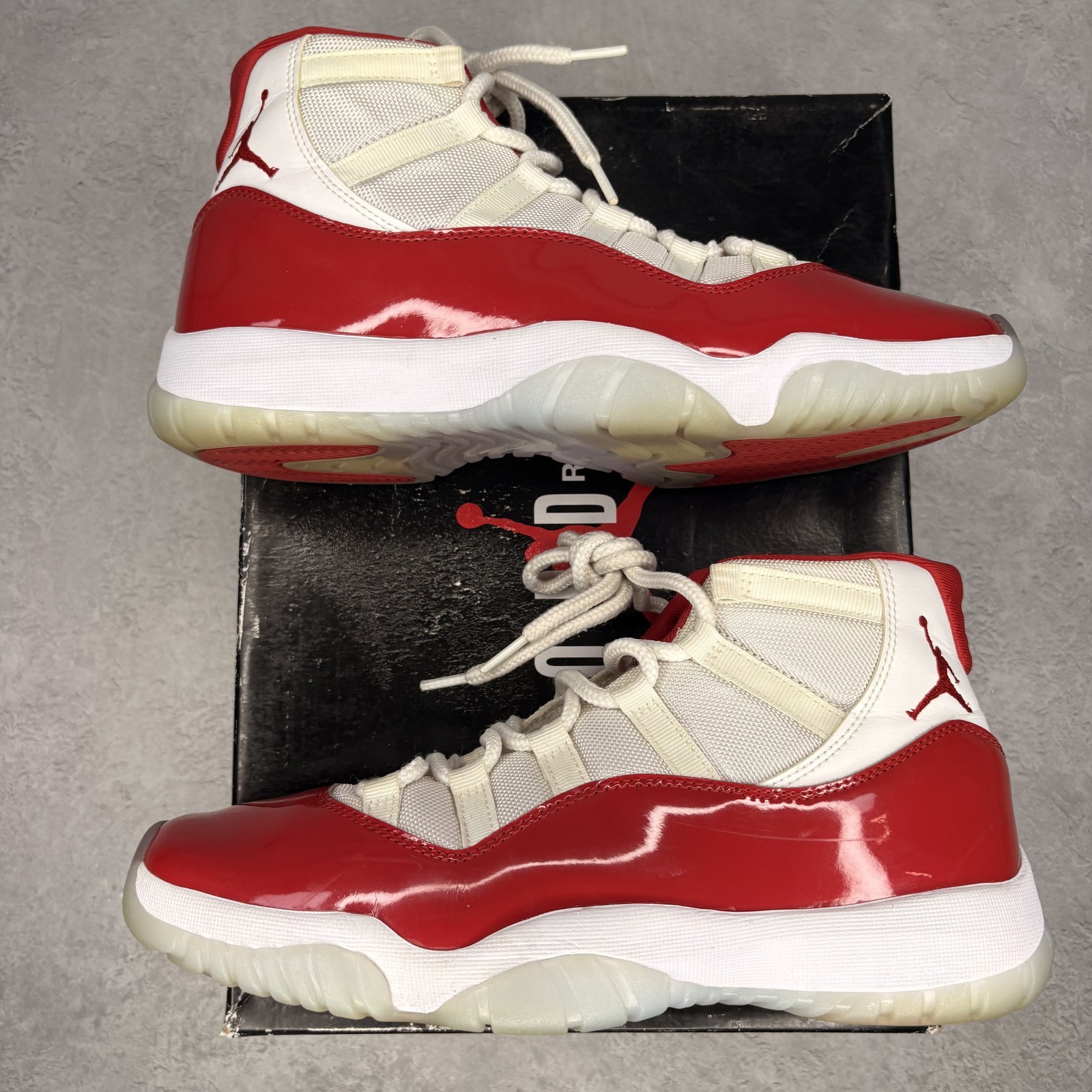 10M/11.5WJordan 11 Retro Cherry (2022) *pre-owned* SIZE 10CT8012-116Pre-Owned