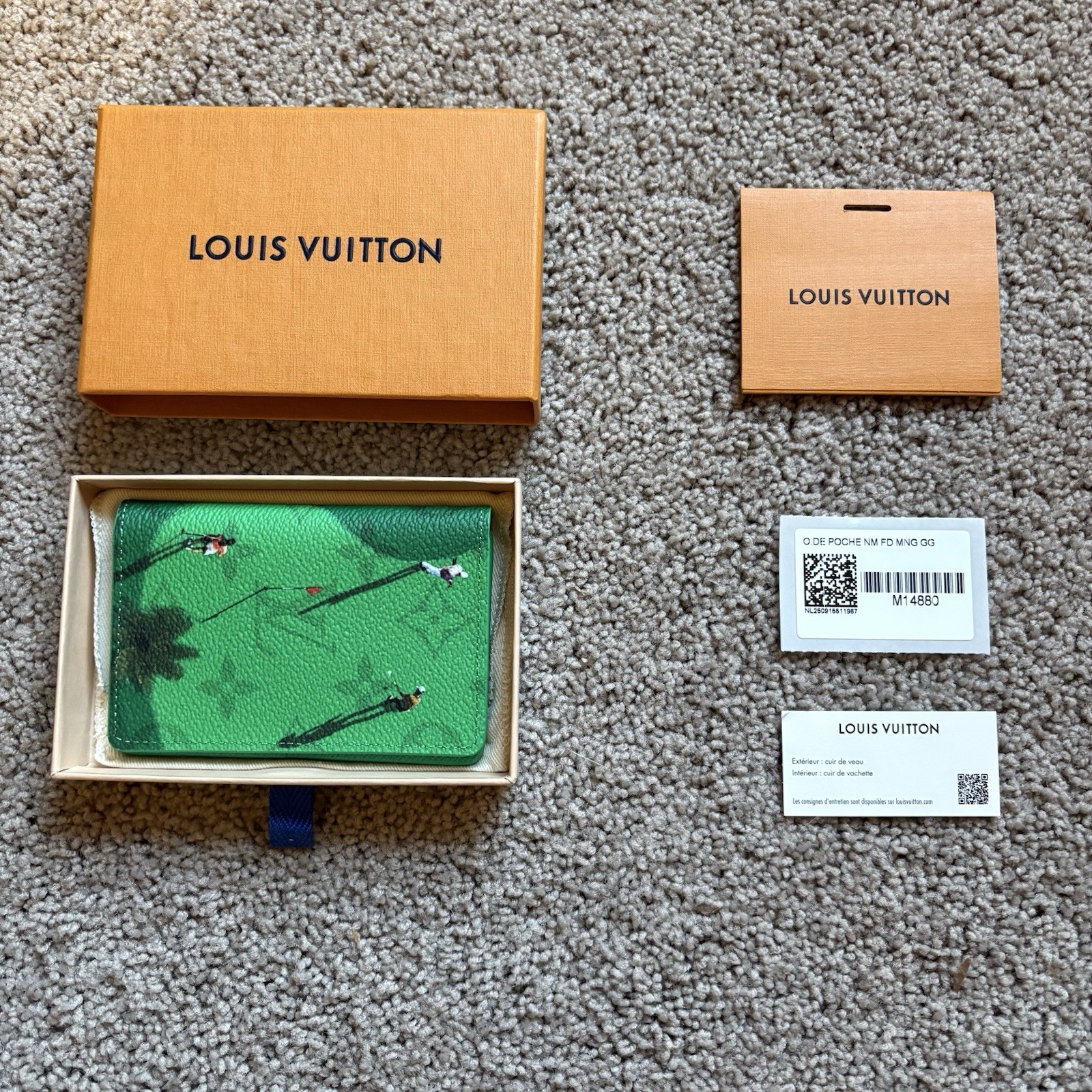 LOUIS VUITTON Colored Monogram Card Bag Unisex 3×0.3×4.3 in