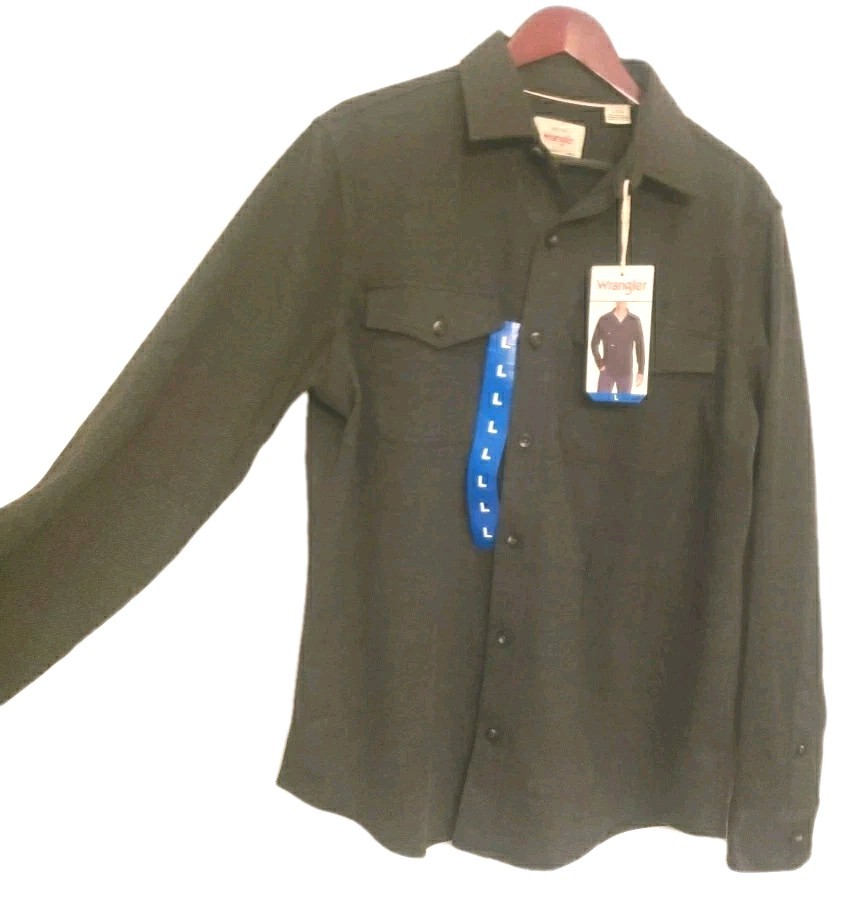 Wrangler Flannel Knit Men’s Shirt Button Down Size: Large 2-Way Stretch,Gray NWT
