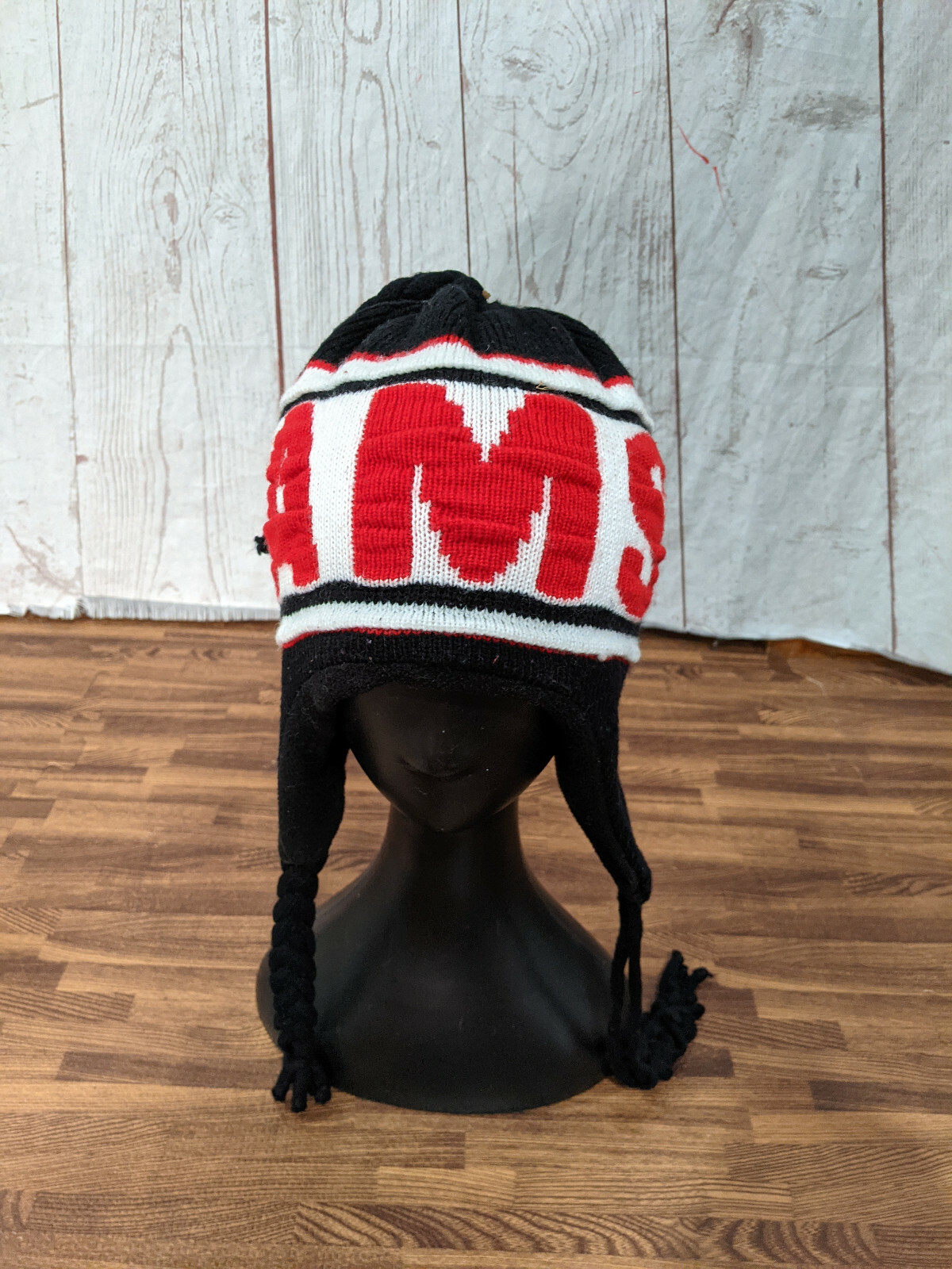 Lot of 2 – Unisex Beanie Hat One Size: 1 pcs – Brown, 1 pcs – Multicolor