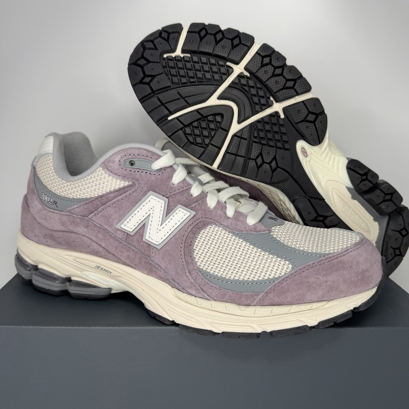 New Balance 2002R Ice Wine Linen Sneakers Men’s Size 10 U2002RRB BRAND NEW