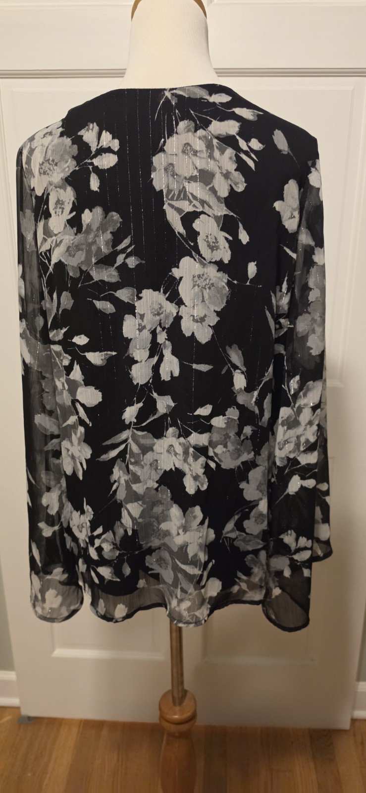 Karen Kane XL Long Sleeve Blouse