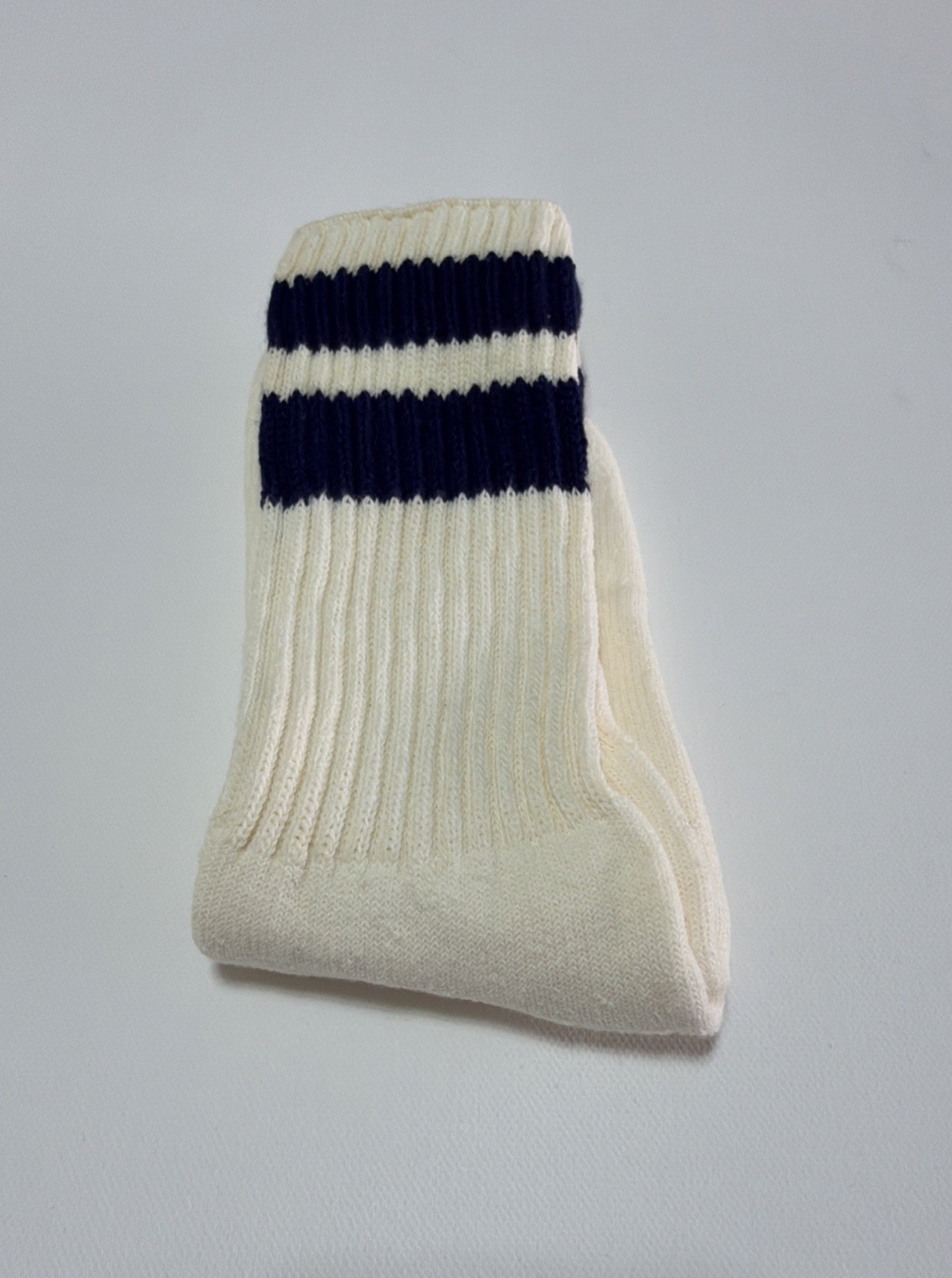 VTG Crew Socks Men’s Acrylic Blend White Navy Blue Stripe 9-11 USA Made Ivory