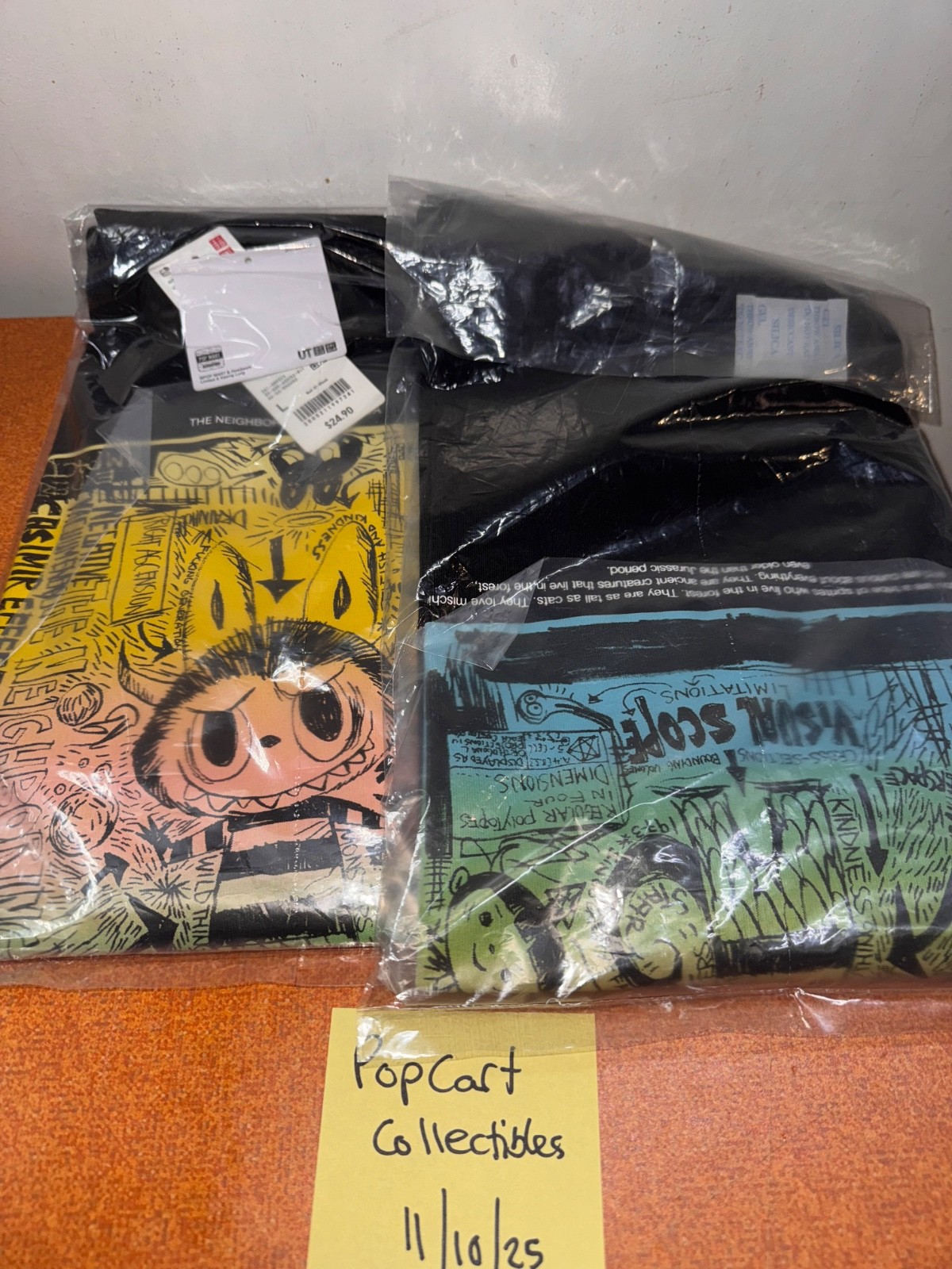 (US) UNIQLO x POP MART Labubu Tee L Blck/White North America Exclusive Authentic