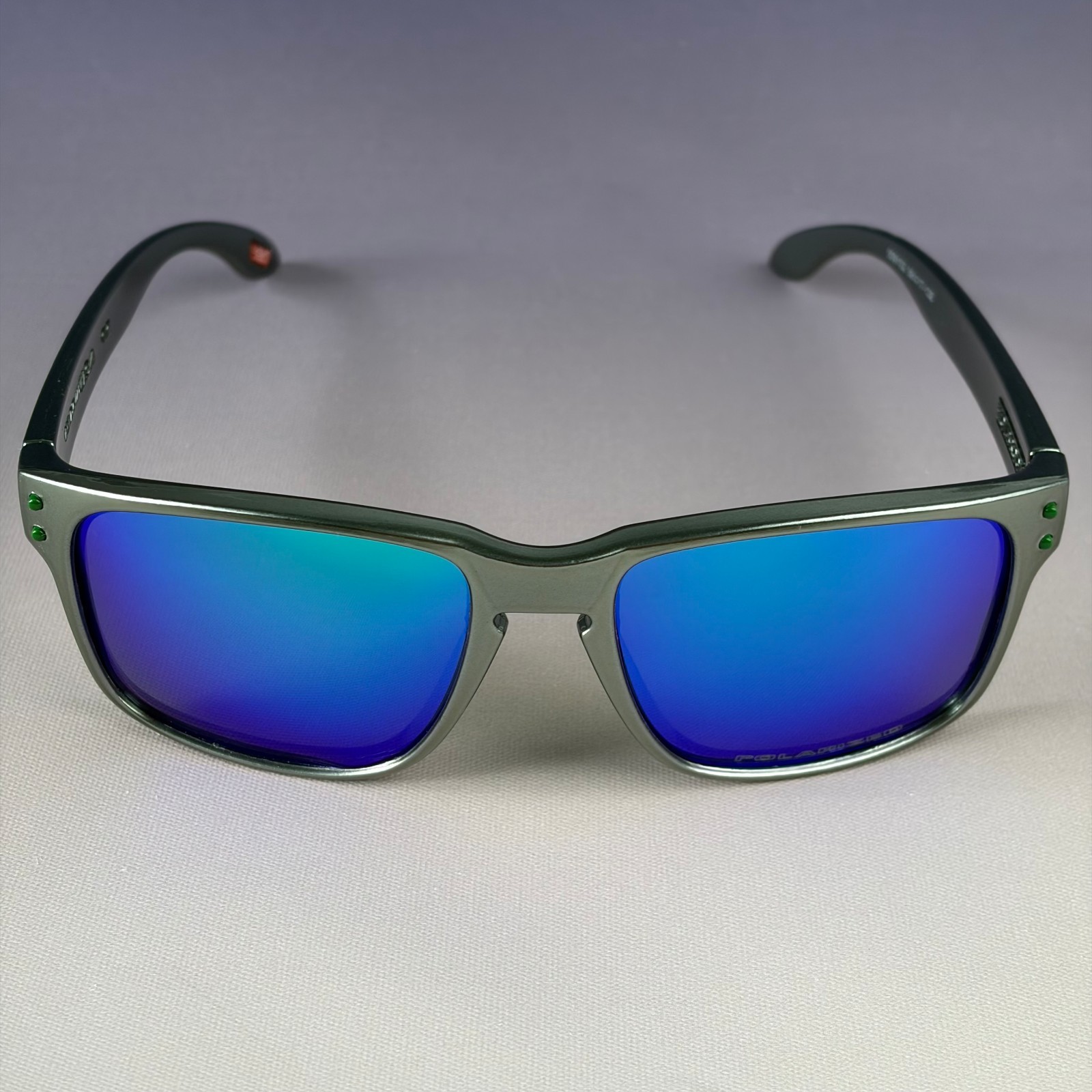 Oakley Holbrook Sunglasses Grey Green Frame Blue Mirror Polarized 9102 W/ Box