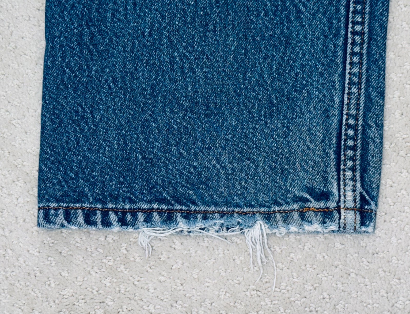 Men’s Distressed Levi Jeans 505 Regular Fit 36 Waist – 34 Inseam
