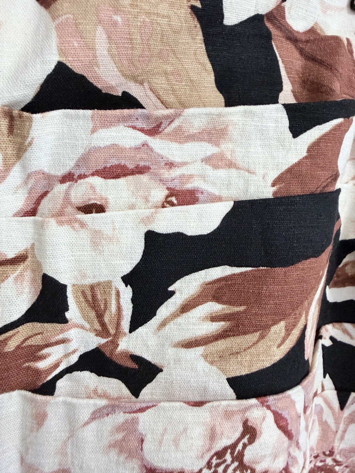 NWT Express Floral Linen-Blend Ruched Mini Skirt Size Large Roses Tiered