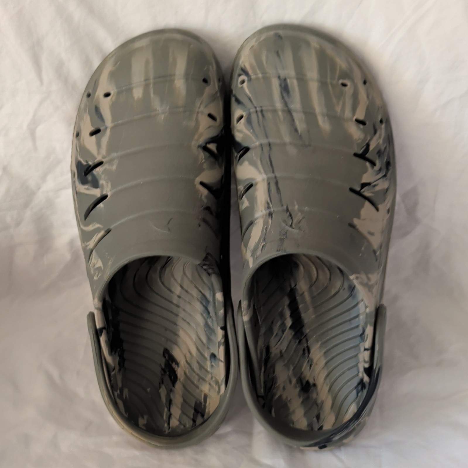 Rugged Shark Lightweight Breathable Camouflage Slip-On Clogs Gray Black Men’s 11