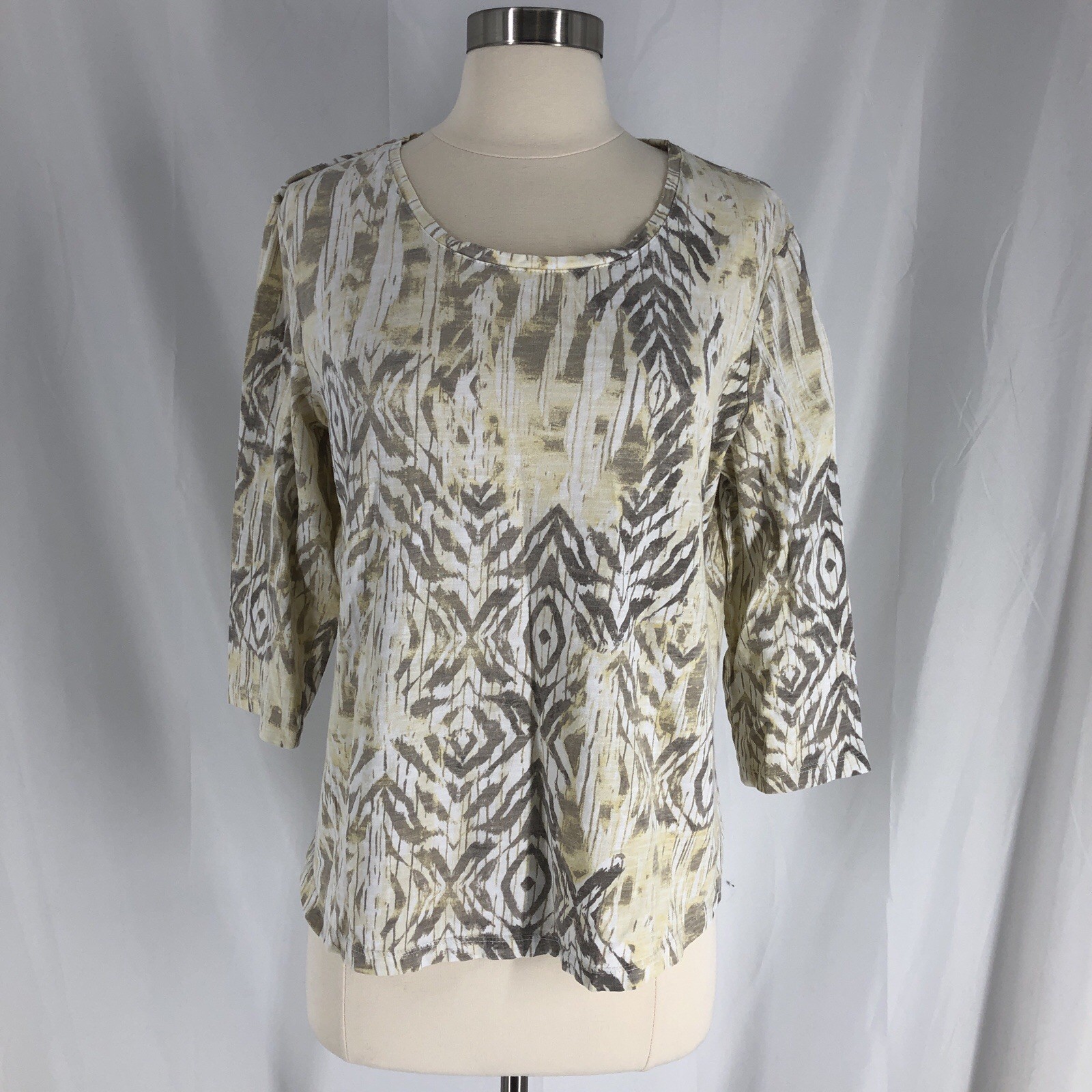 Chico’s T-Shirt Women’s 2 Yellow Beige 3/4 Sleeve Basic Top