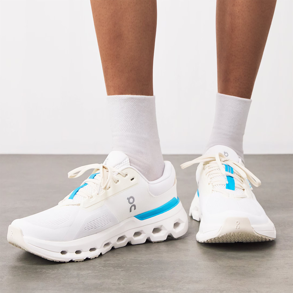ON Cloudrunner 2 Women’s Sneaker Super Foam 360° Comfort Feel Good Running Shoes