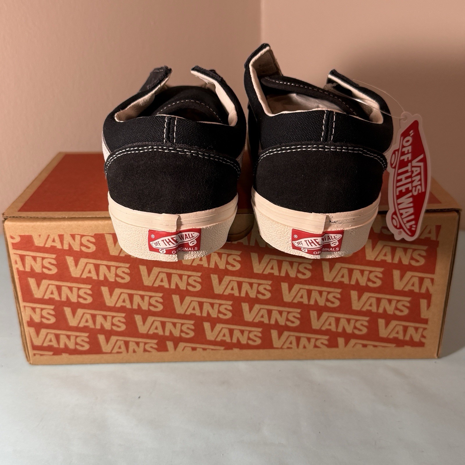 NEW VANS Old Skool BIack/White Canvas Sneakers Size 7 EU 39