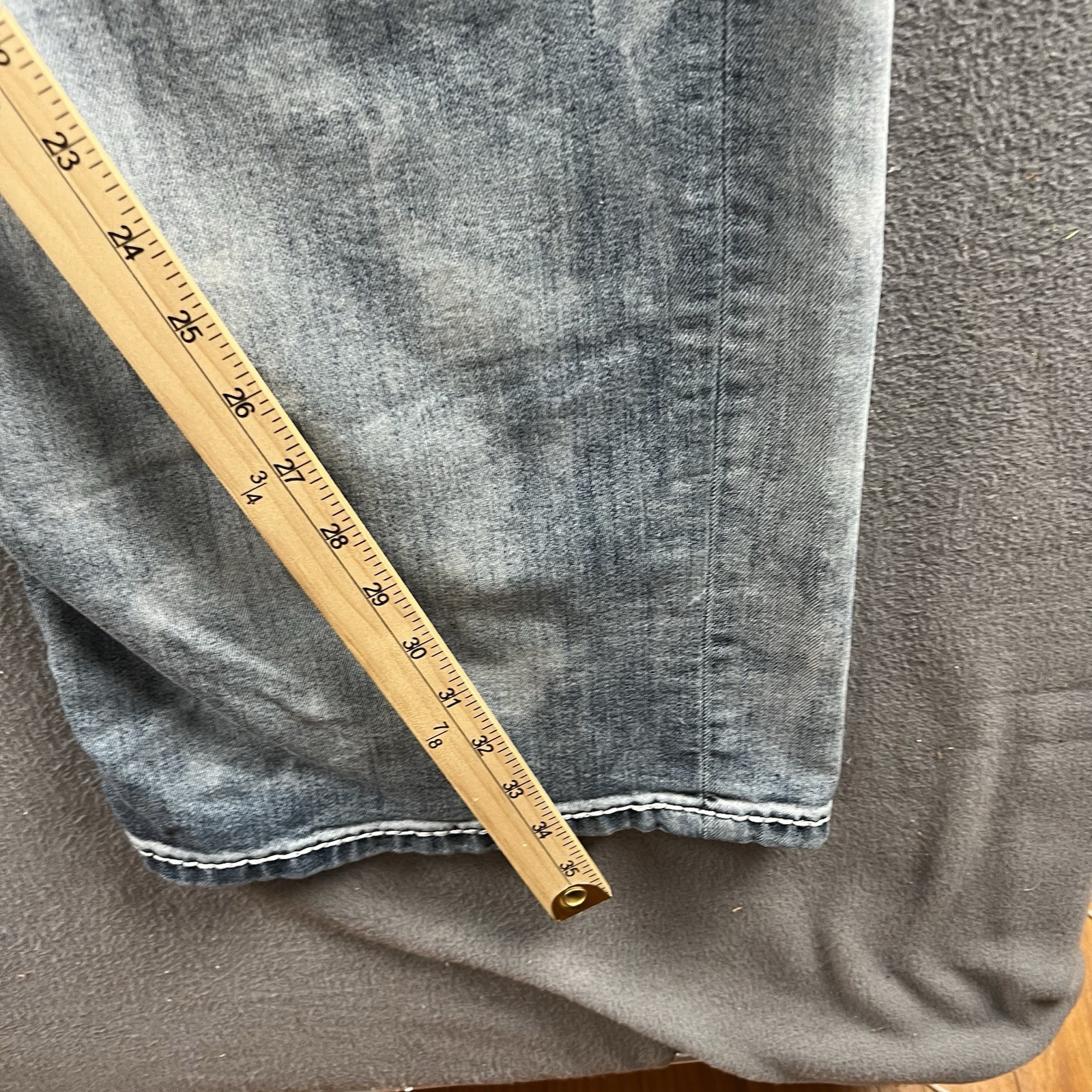 Rock Revival Feeney Jeans Mens 44×34 Light Wash Distressed Denim Relaxed Fit Y2K