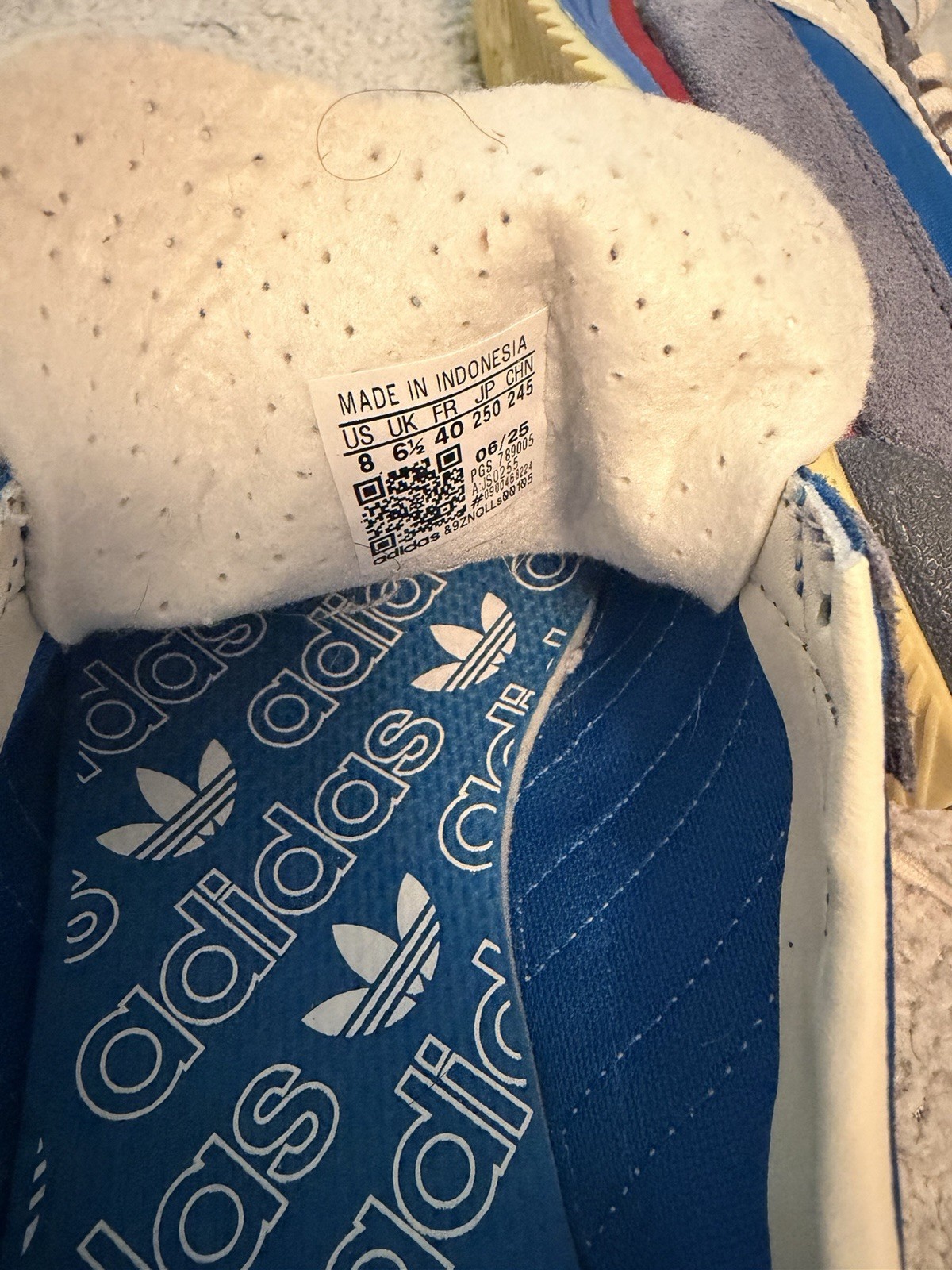 Adidas Originals SL 72 OG in a Blue Style With suede overlays and white stripes