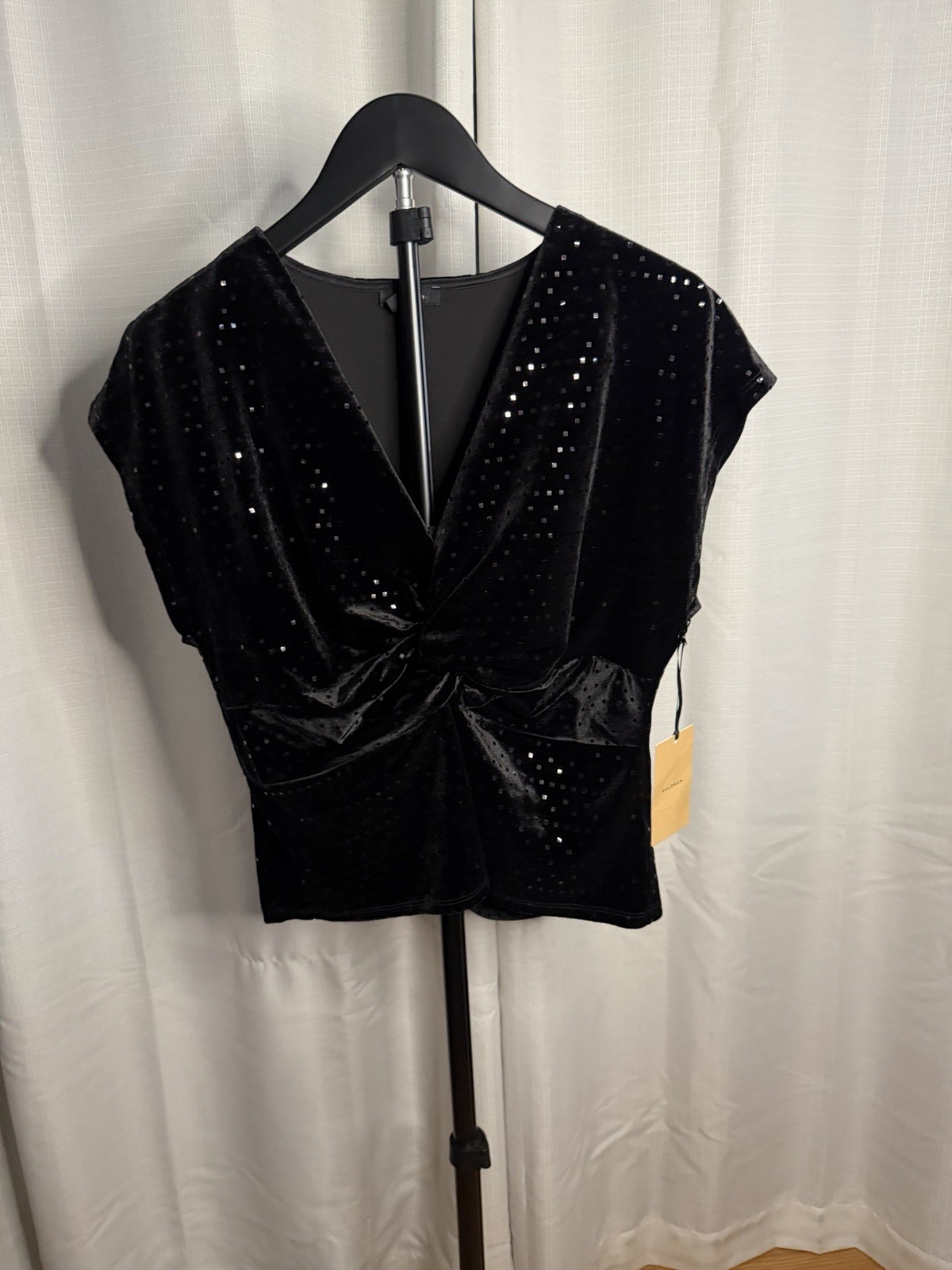 Halogen Black Metallic Velvet Deep V Sleeveless Blouse Medium