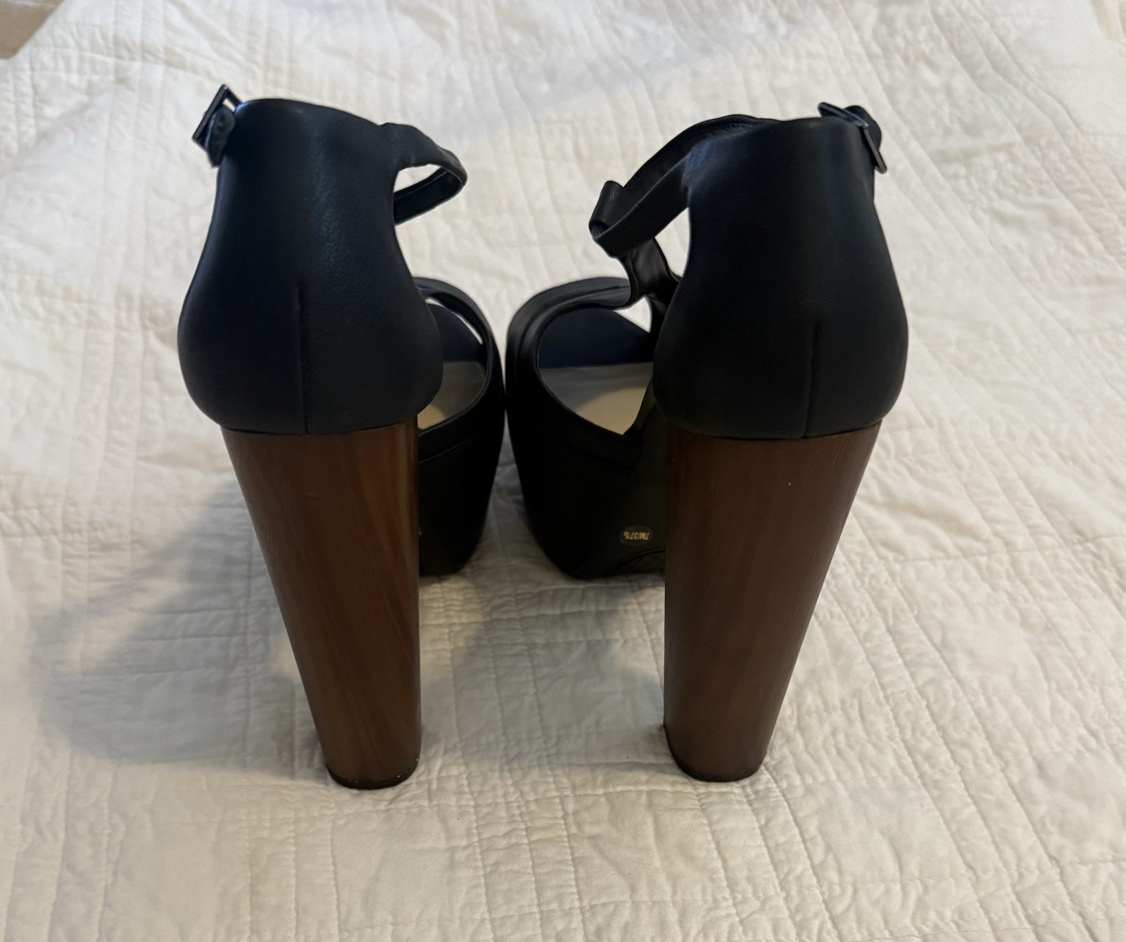 Jessica Simpson Black Leather Platform T-Strap Buckle Sandals Women’s 7M